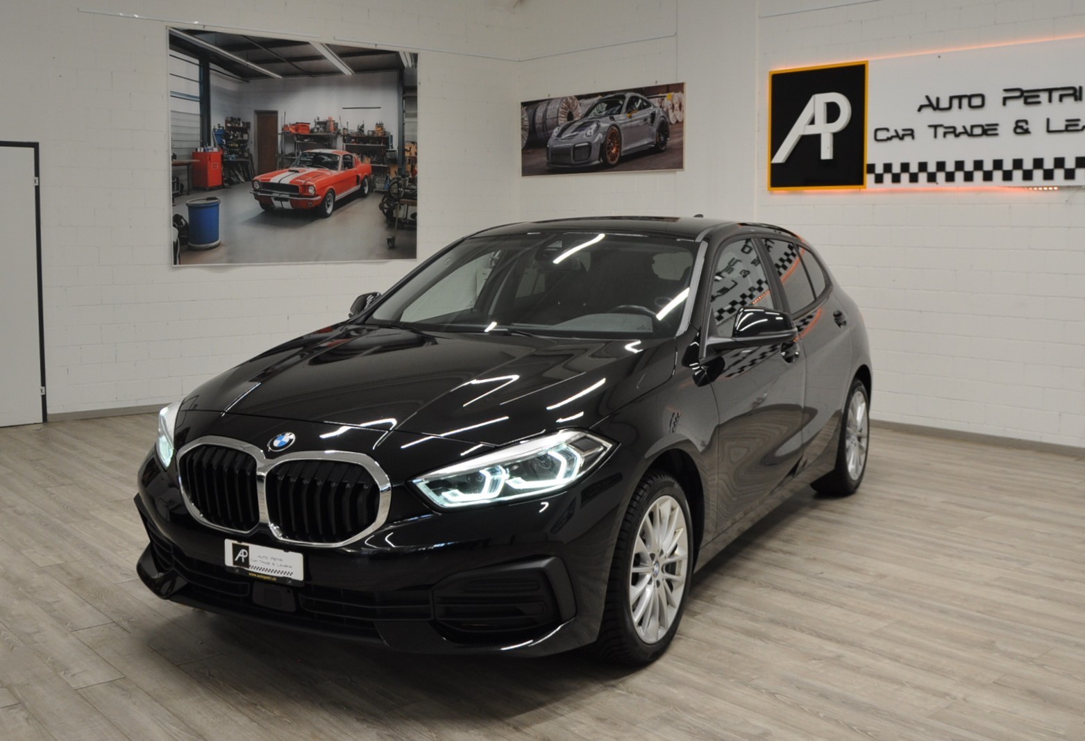 BMW 118i Fleet Edition Steptronic-image-7
