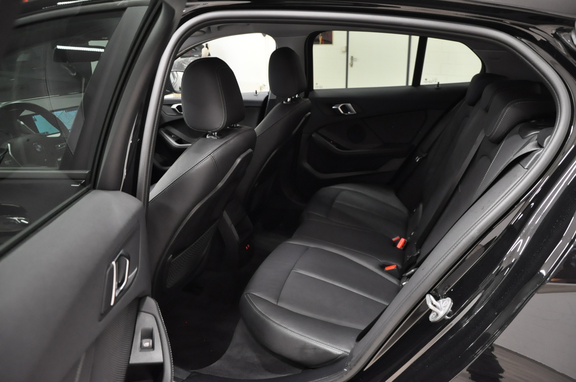 BMW 118i Fleet Edition Steptronic-image-18