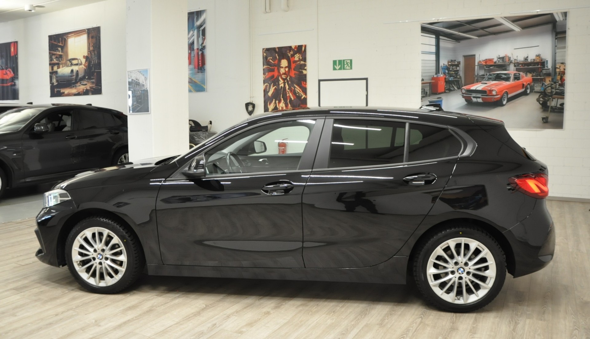 BMW 118i Fleet Edition Steptronic-showroom-element-2