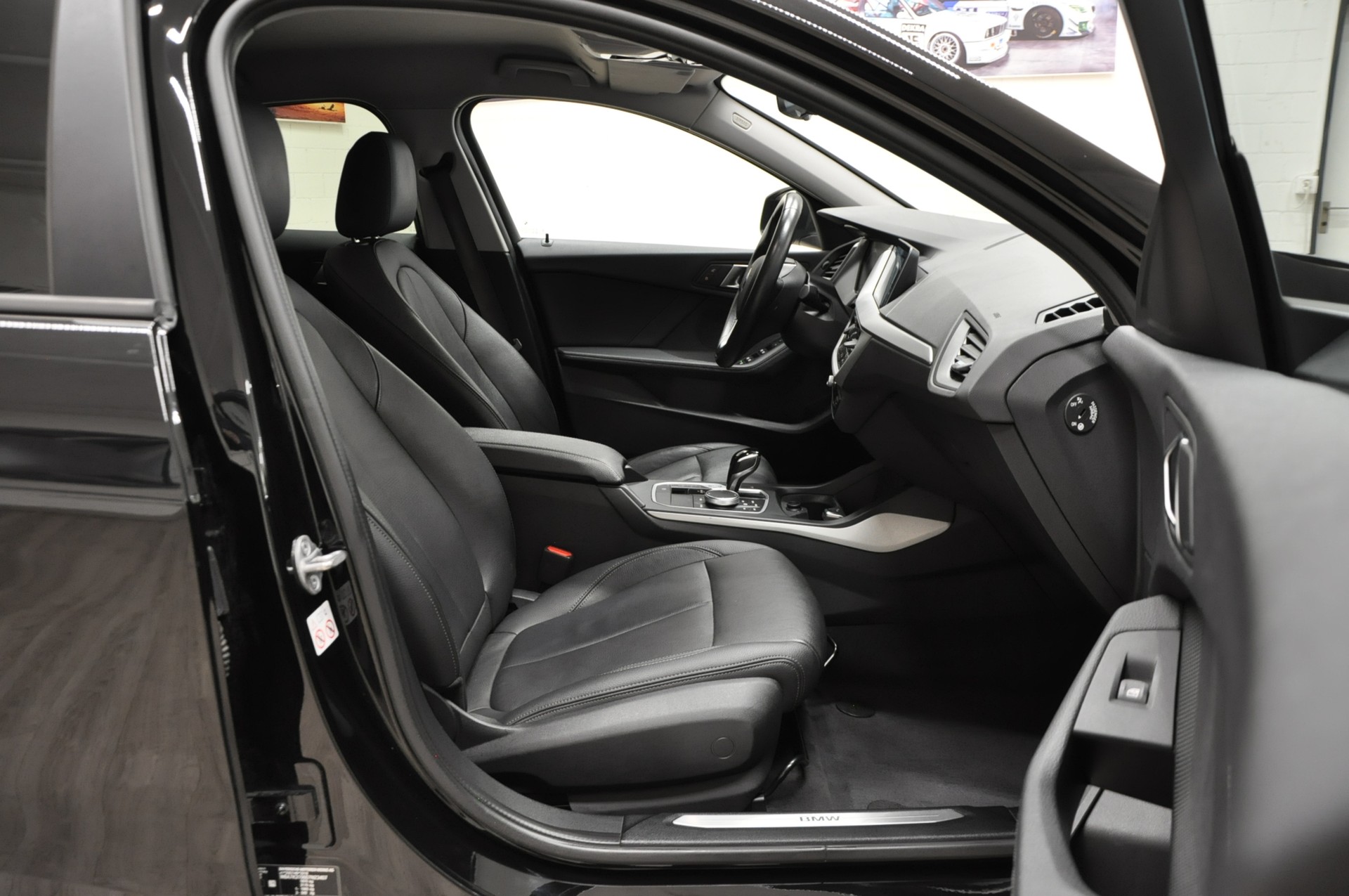 BMW 118i Fleet Edition Steptronic-image-16