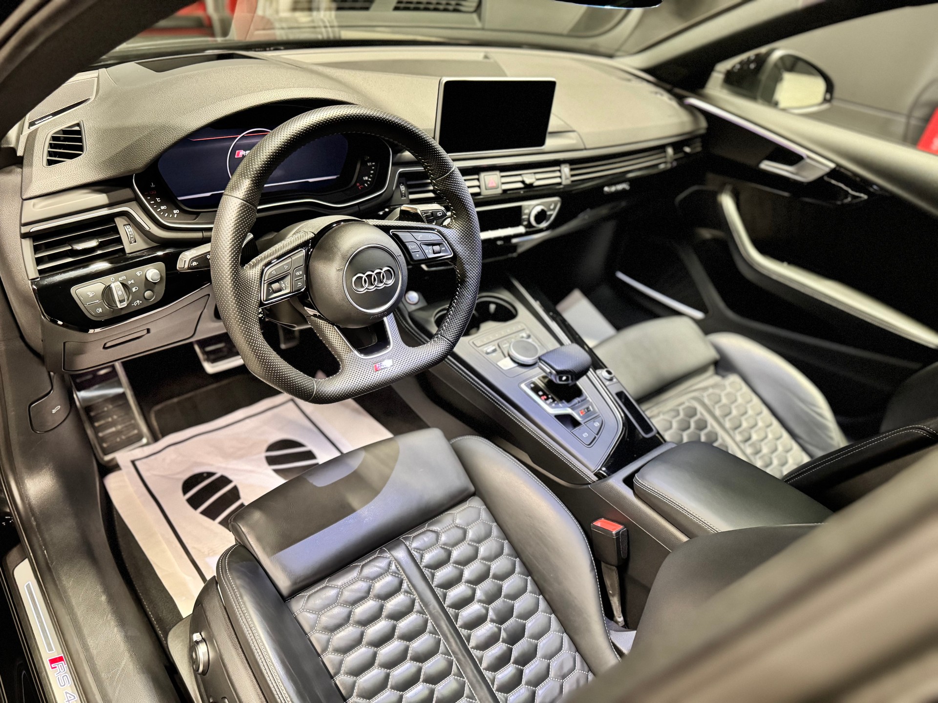 AUDI RS4 Avant 2.9 TFSI quattro tiptronic *ALLBLACK*-image-14