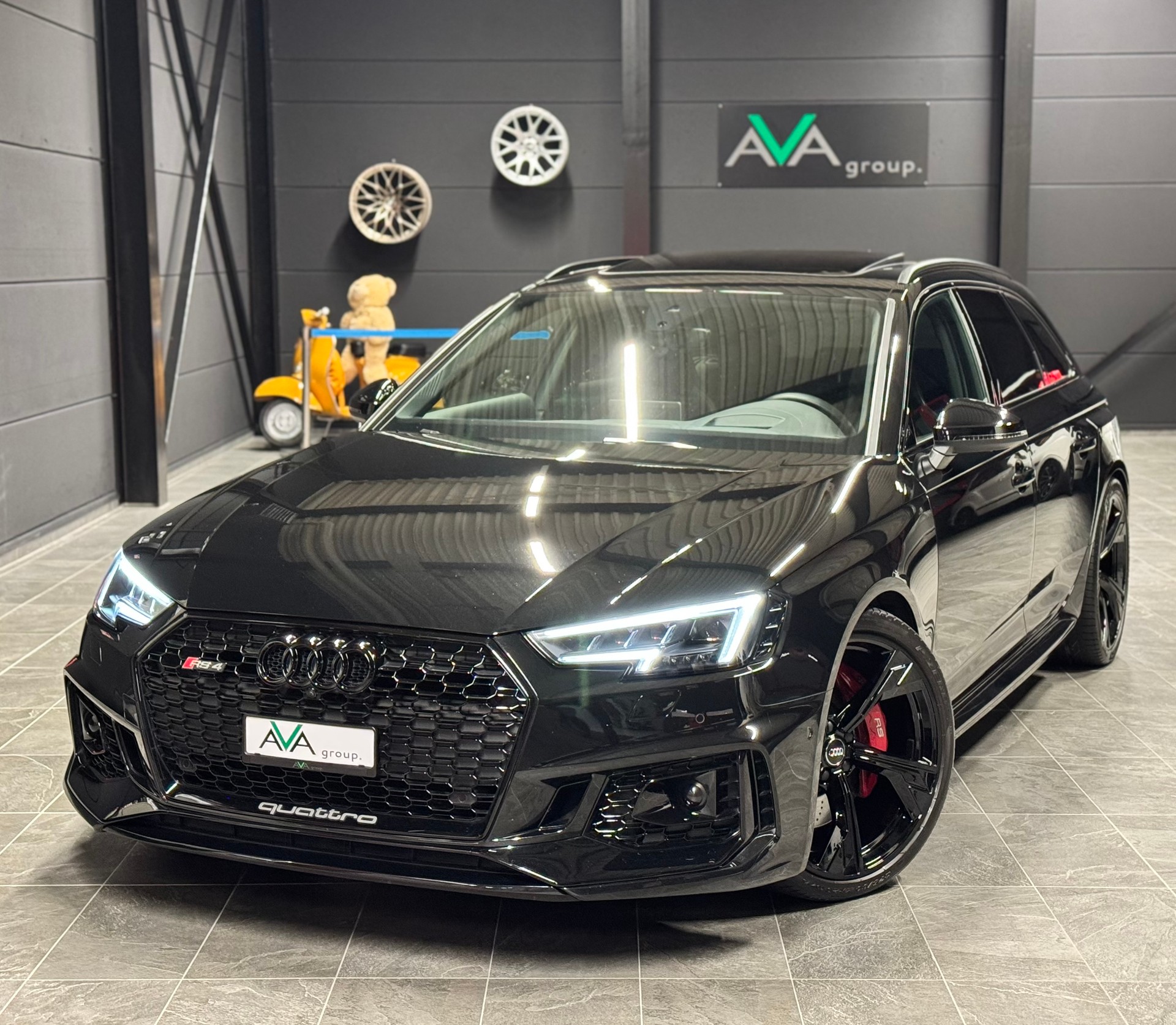 AUDI RS4 Avant 2.9 TFSI quattro tiptronic *ALLBLACK*-image-1