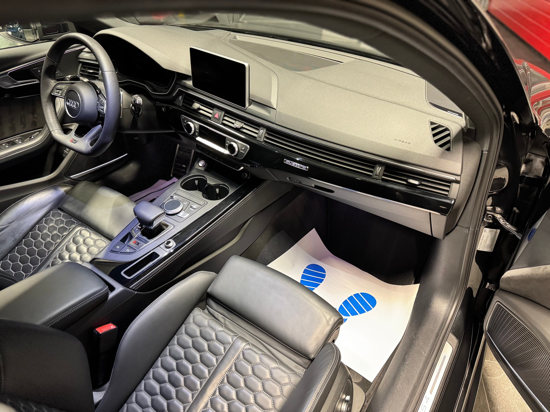 AUDI RS4 Avant 2.9 TFSI quattro tiptronic *ALLBLACK*-image-10