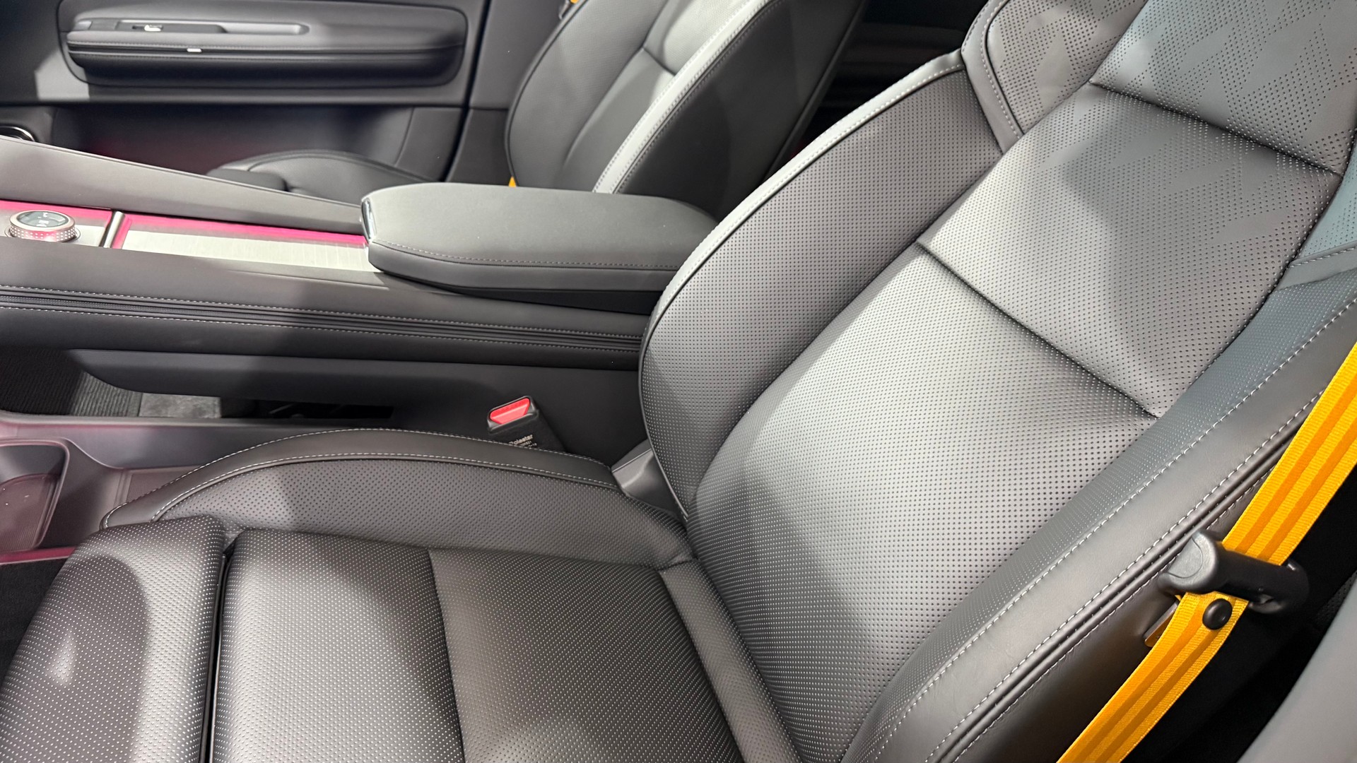 POLESTAR 4 Long Range Dual Motor Perfor-image-10
