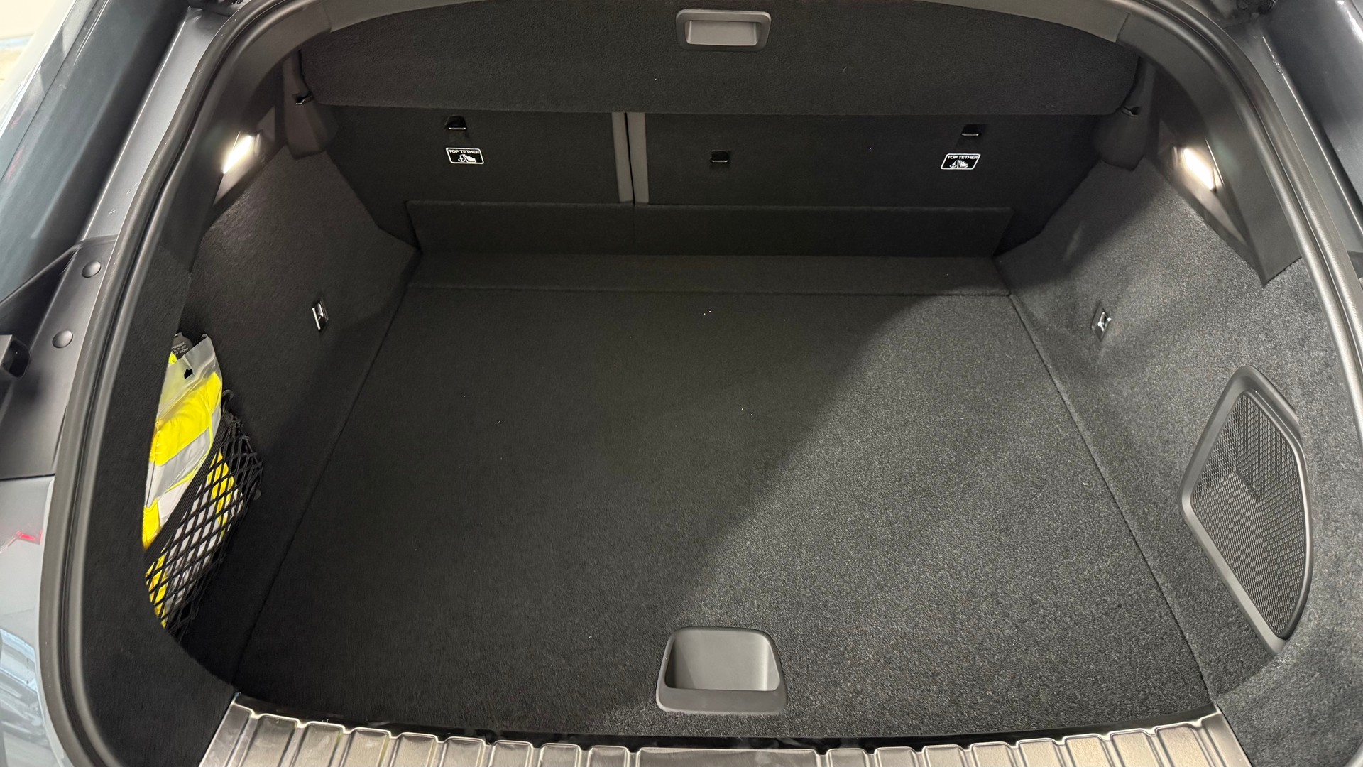 POLESTAR 4 Long Range Dual Motor Perfor-image-6
