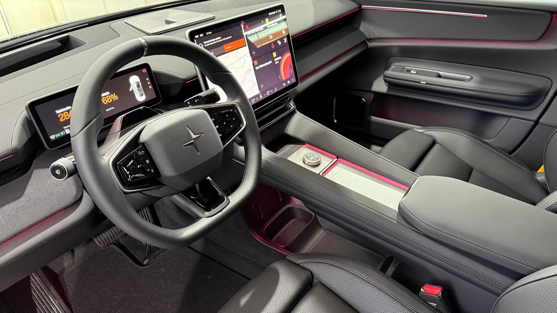 POLESTAR 4 Long Range Dual Motor Perfor-showroom-element-3