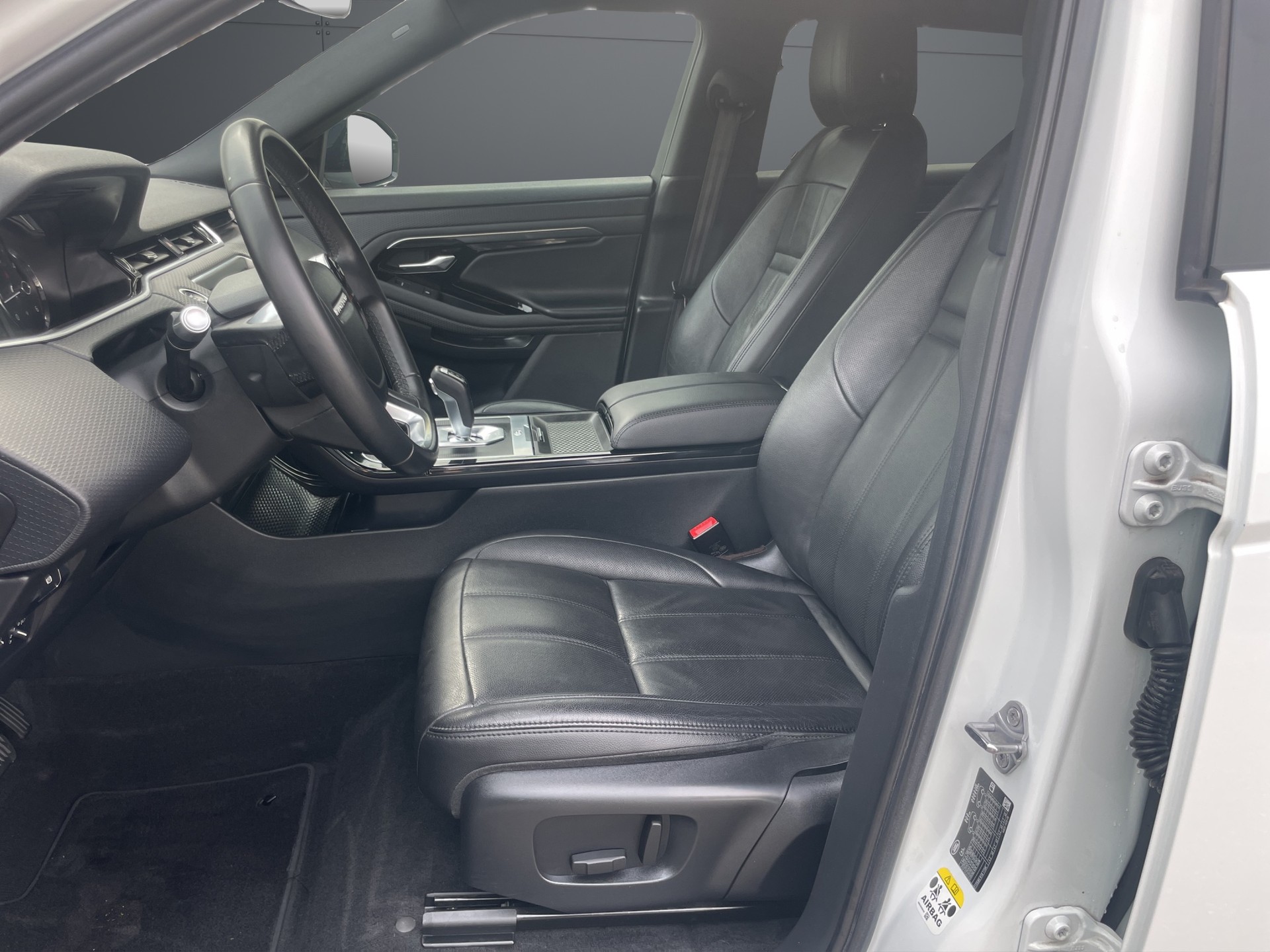 LAND ROVER Range Rover Evoque D 150 S AT9-image-6