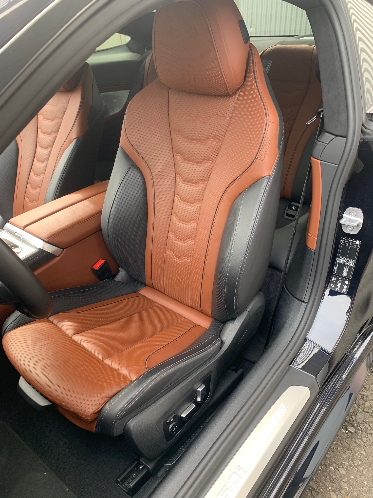 BMW M850i xDrive Steptronic-image-9