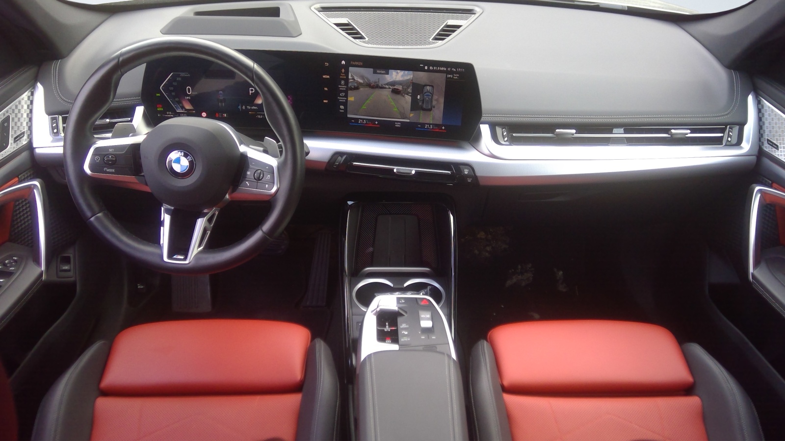 BMW X1 xDrive 23d 48V xLine-showroom-element-3