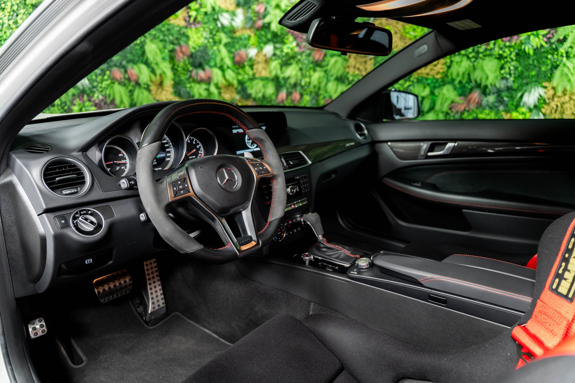 MERCEDES-BENZ C 63 Coupé AMG Black Series Speedshift MCT 517 PS-image-11