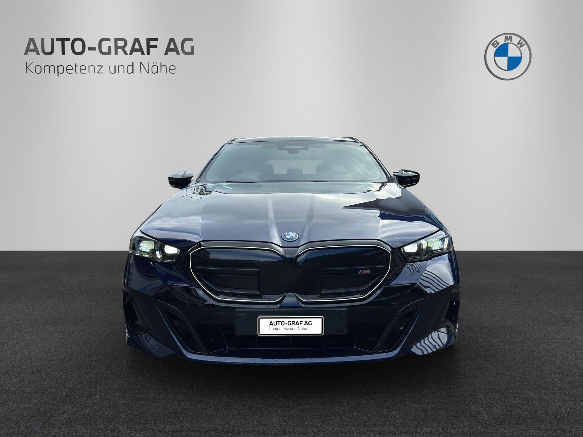 BMW i5 M60 xDrive Touring-image-7