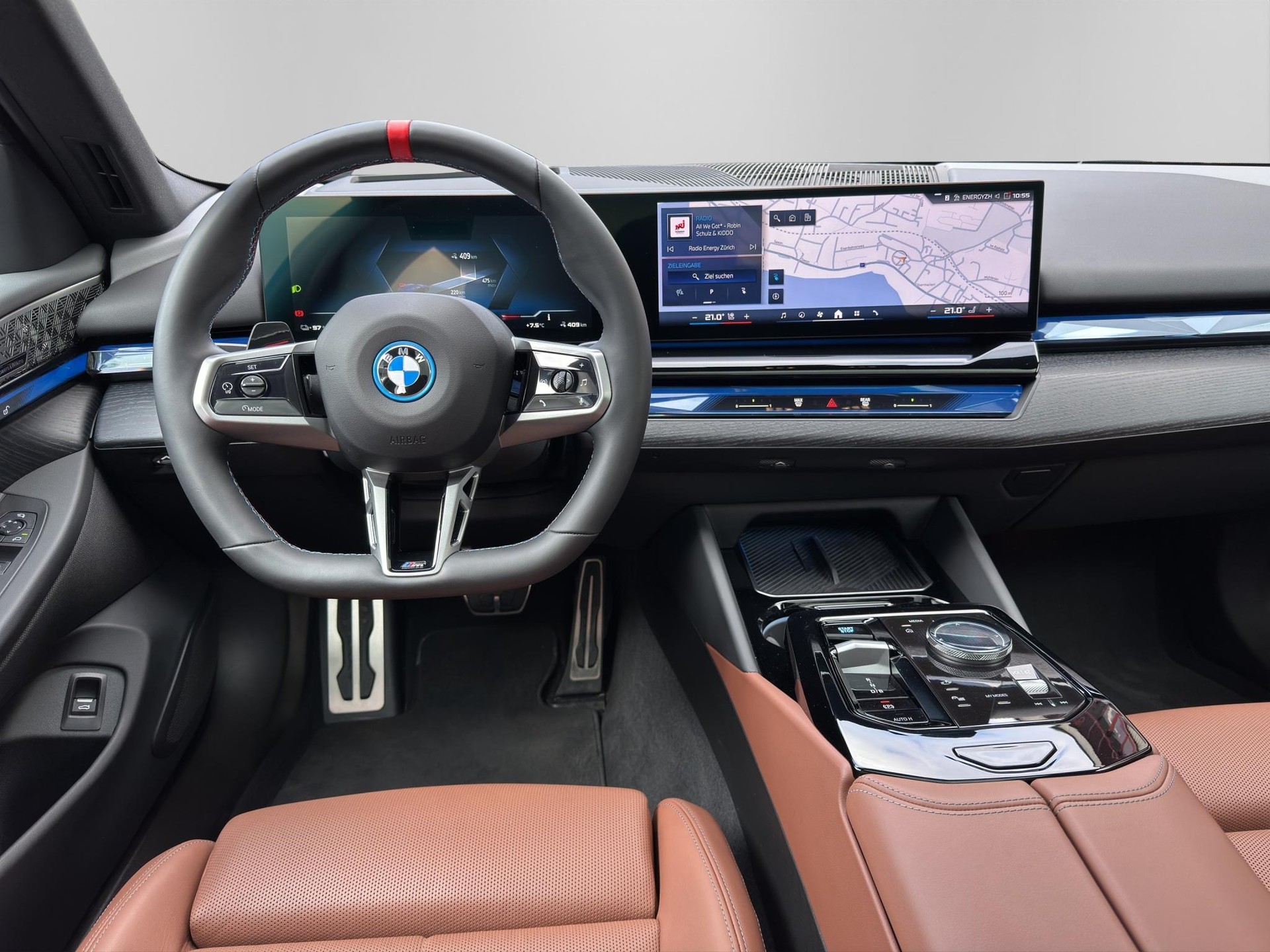 BMW i5 M60 xDrive Touring-image-13
