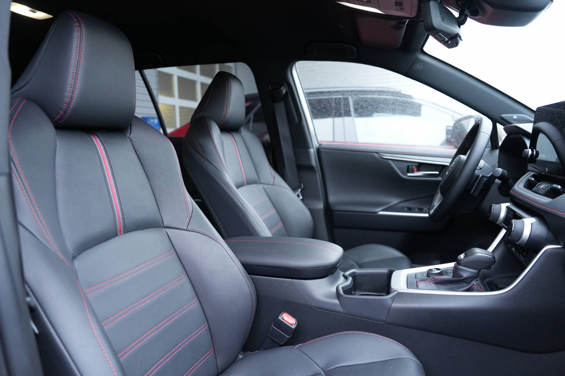 TOYOTA RAV-4 2.5 Plug-In-Hybrid Platinum-image-9