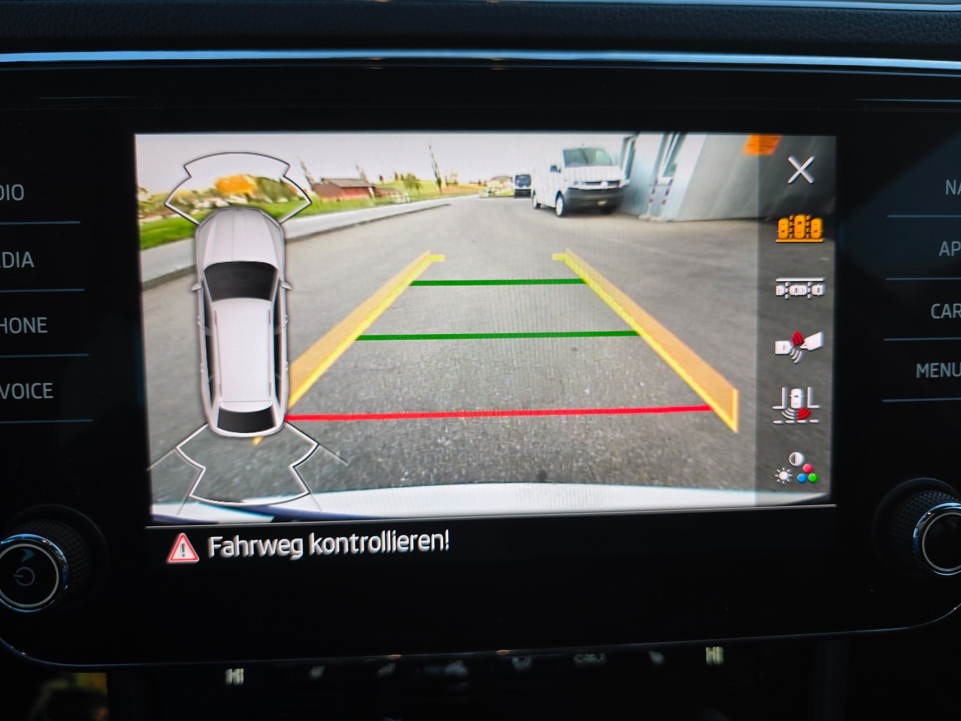 SKODA Superb Combi 2.0 TDi Ambition DSG*Frsch ab MFK"Frisch ab Service*-image-11