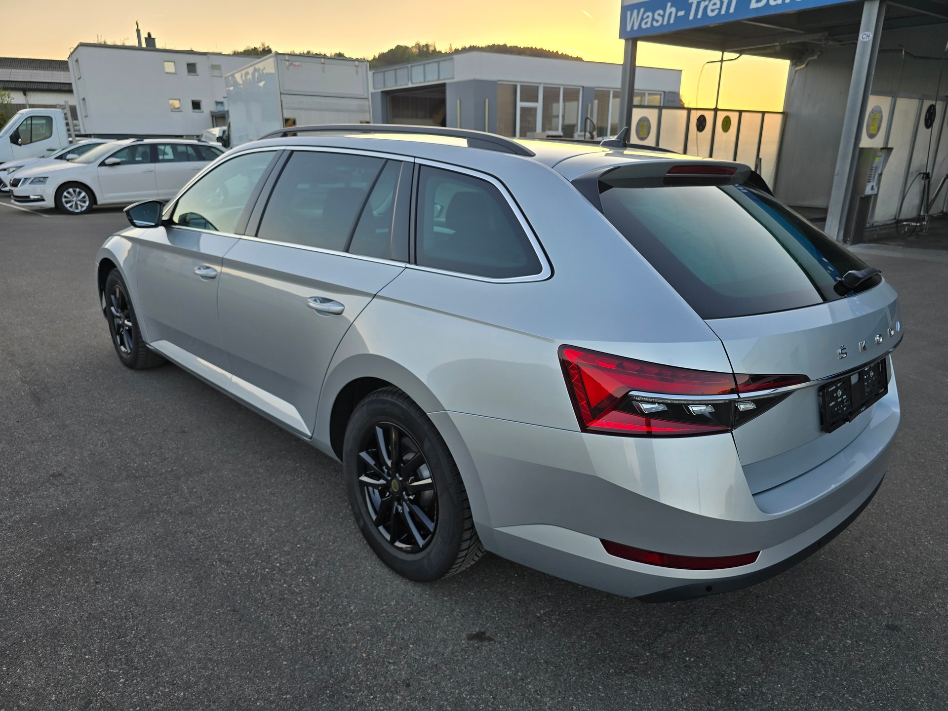 SKODA Superb Combi 2.0 TDi Ambition DSG*Frsch ab MFK"Frisch ab Service*-image-2