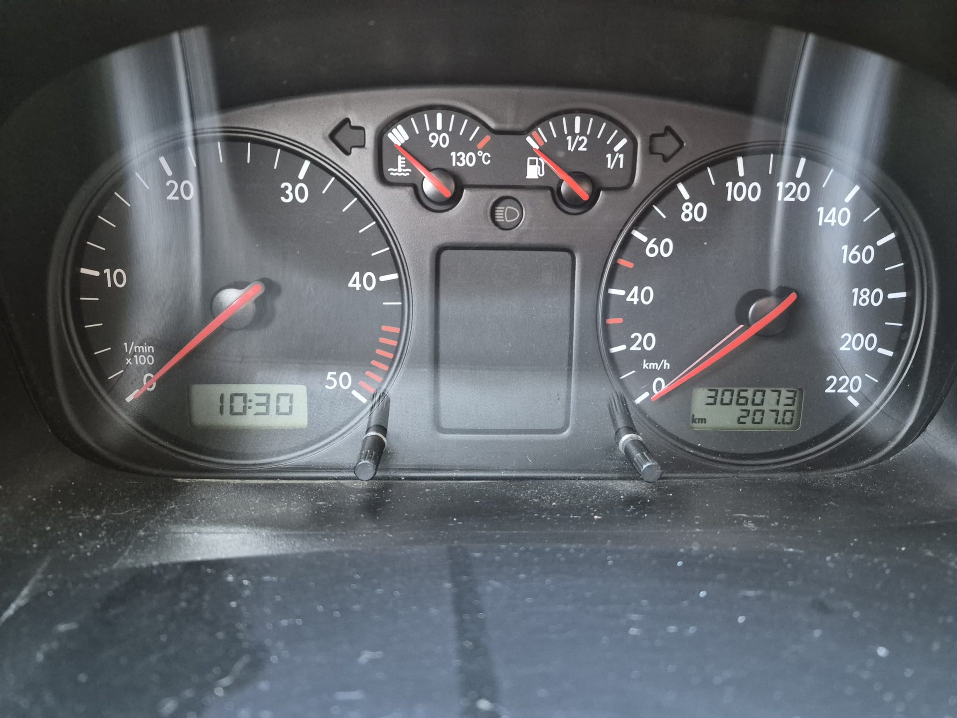 VW Transporter 2.5 TDI-image-9
