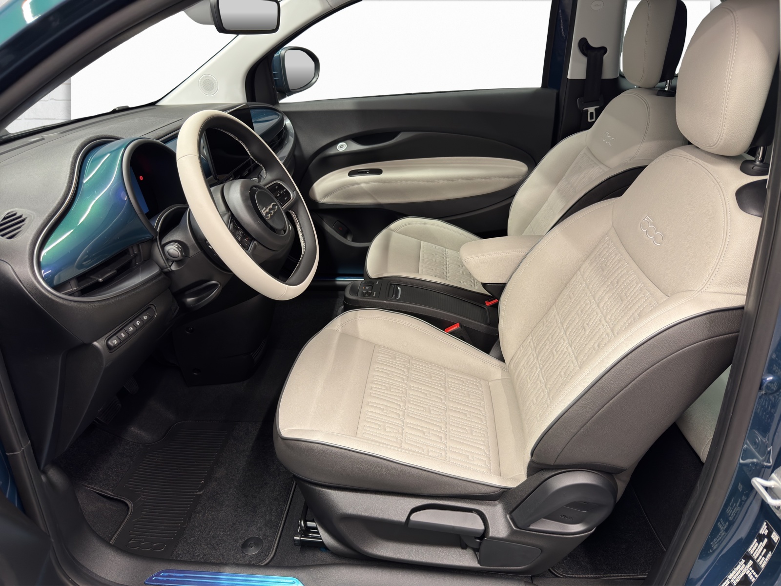 FIAT 500e La Prima-image-6