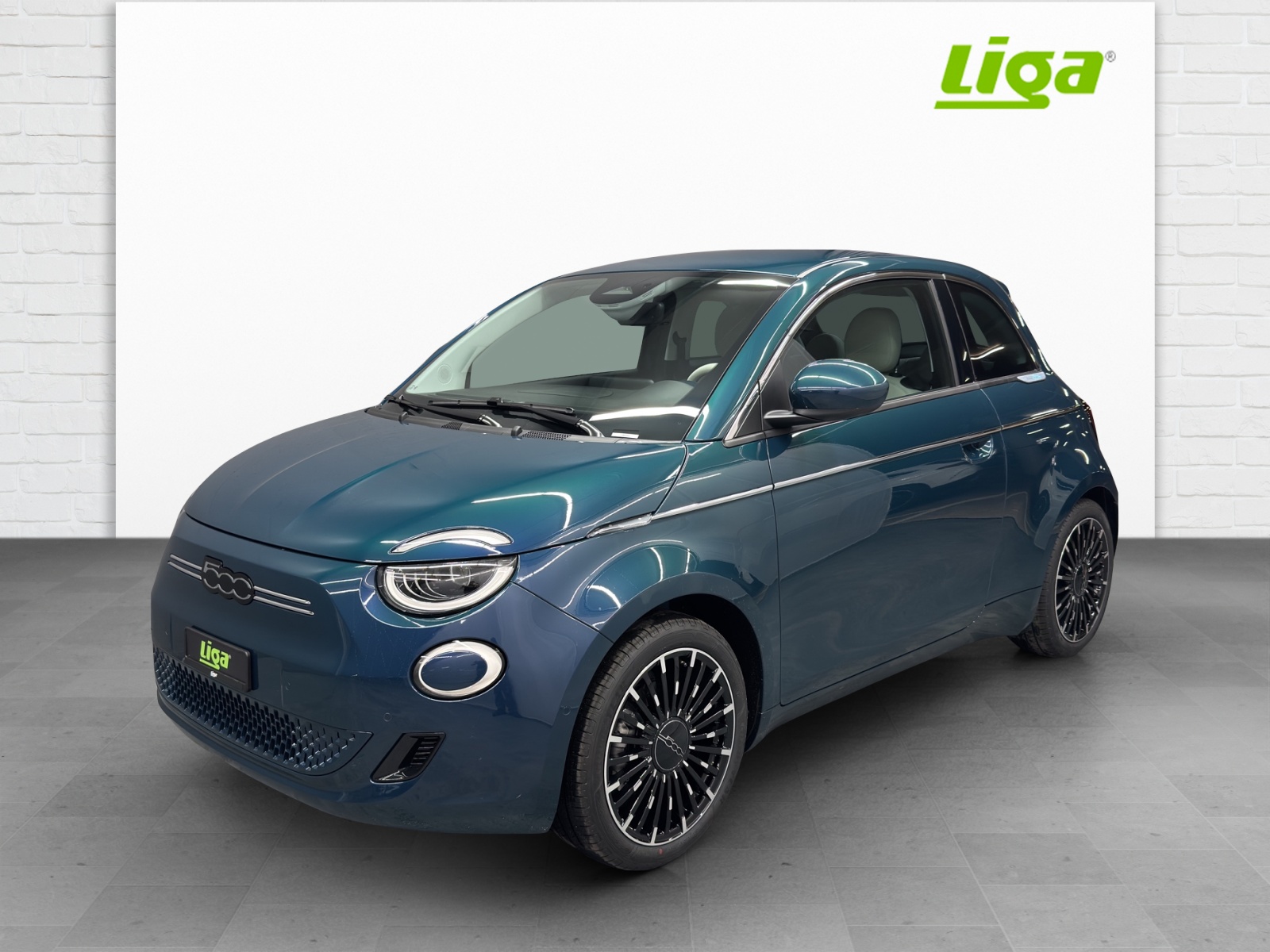FIAT 500e La Prima-showroom-element-1