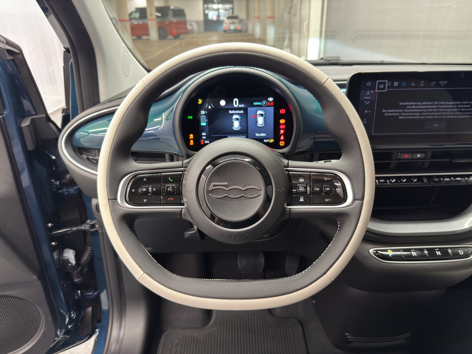 FIAT 500e La Prima-image-14