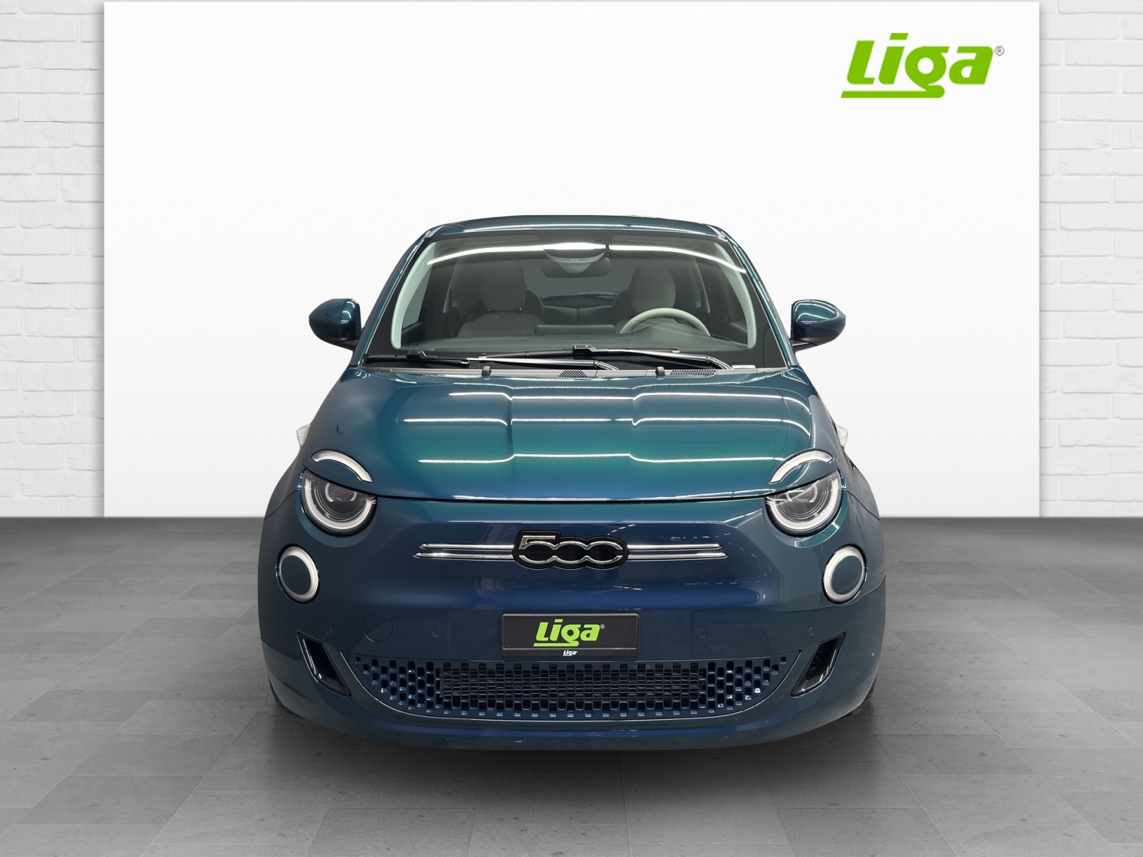 FIAT 500e La Prima-showroom-element-2