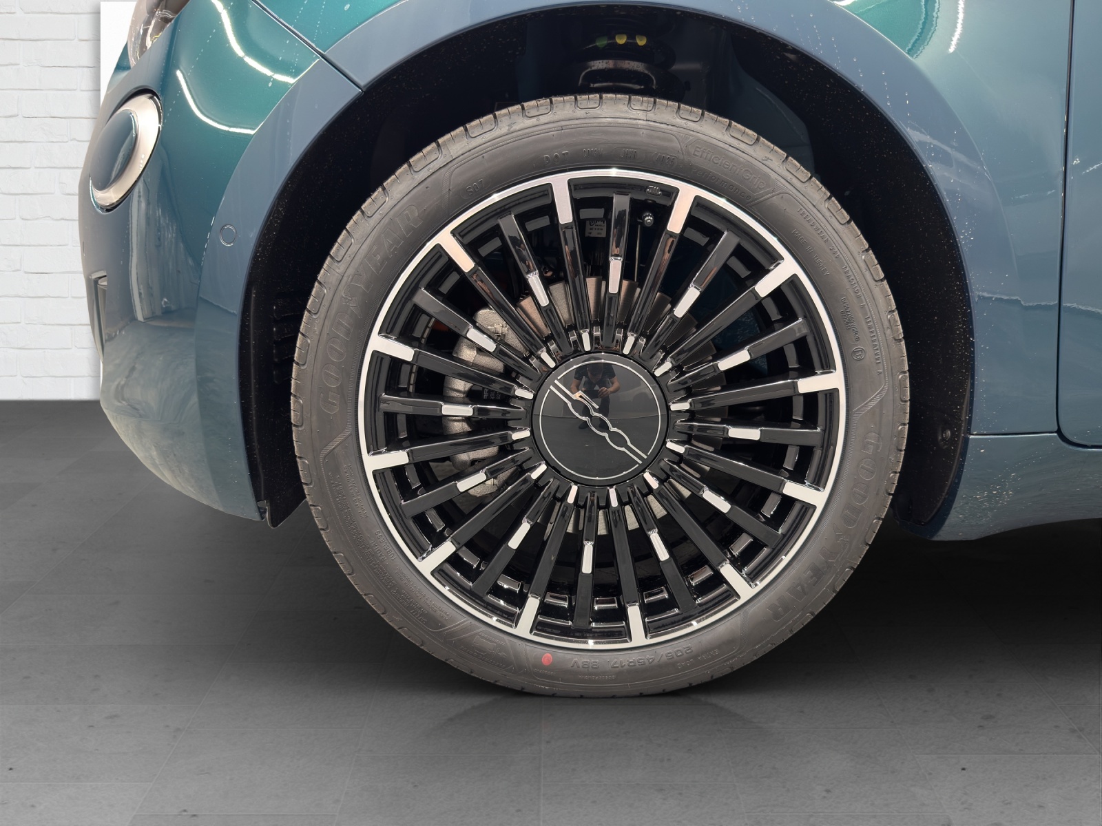 FIAT 500e La Prima-image-5