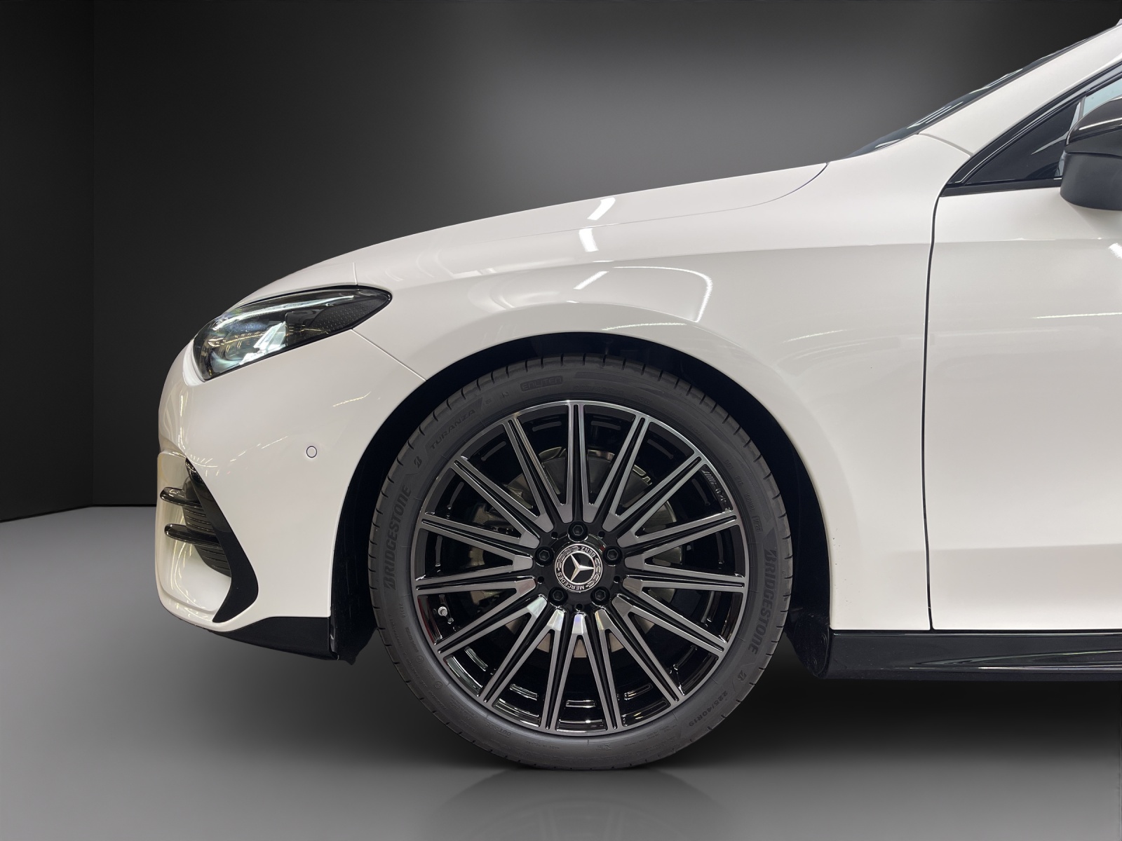 MERCEDES-BENZ CLA 200-image-5