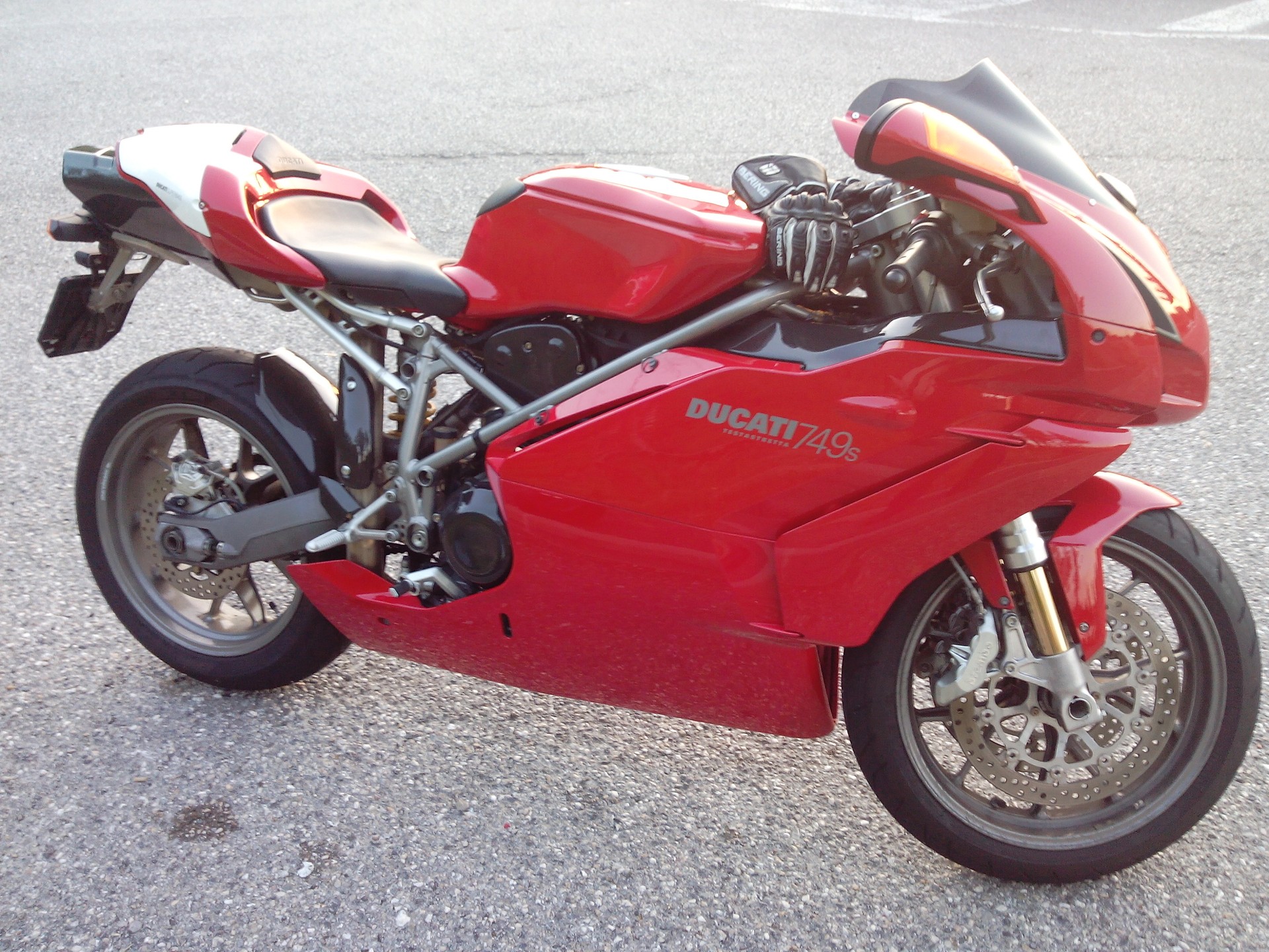 DUCATI 749 S Mono-image-1