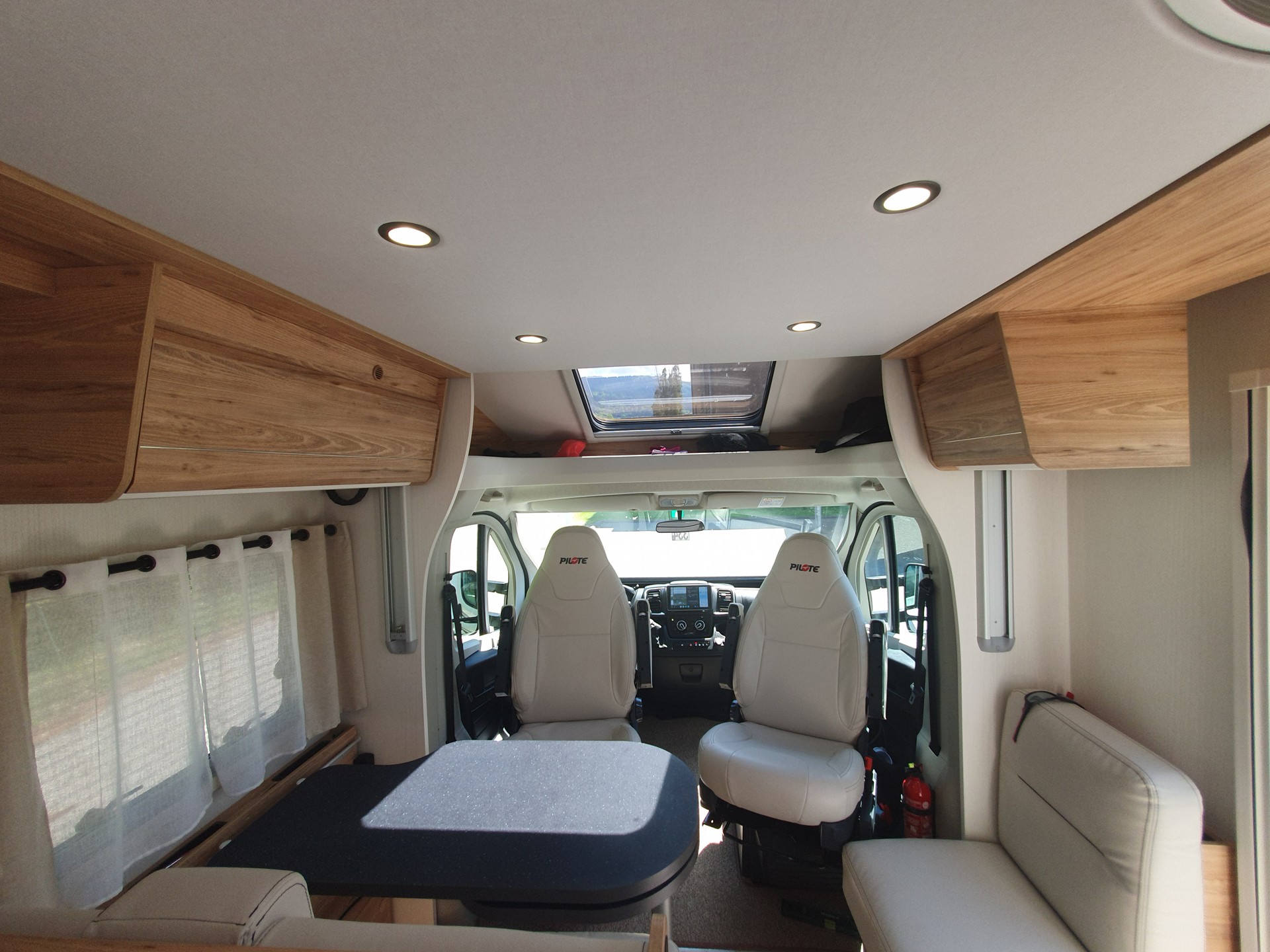 PILOTE P696GJ-image-10
