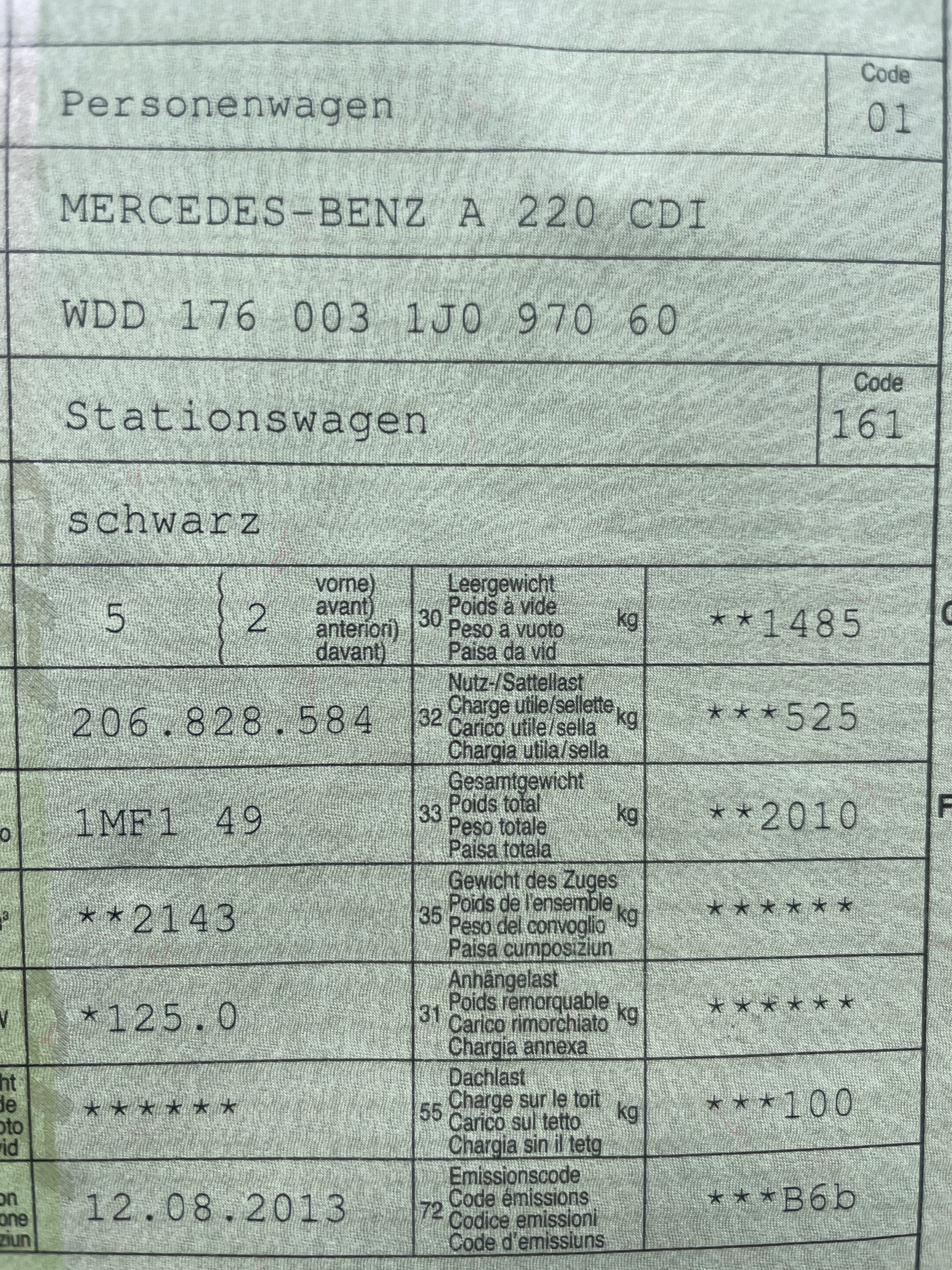 MERCEDES-BENZ A 220 CDI AMG Line 7G-DCT-image-15