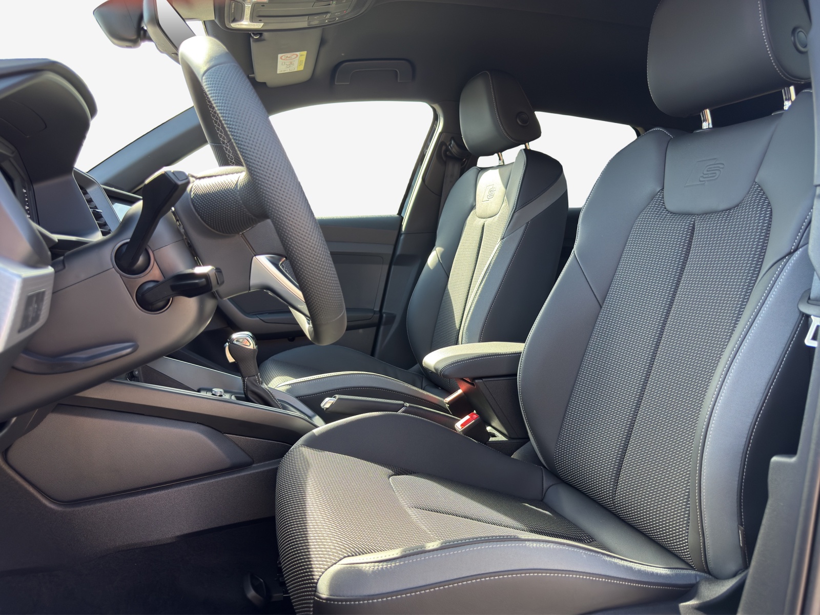 AUDI A1 Sportback 30 TFSI Attraction S-tronic-image-9