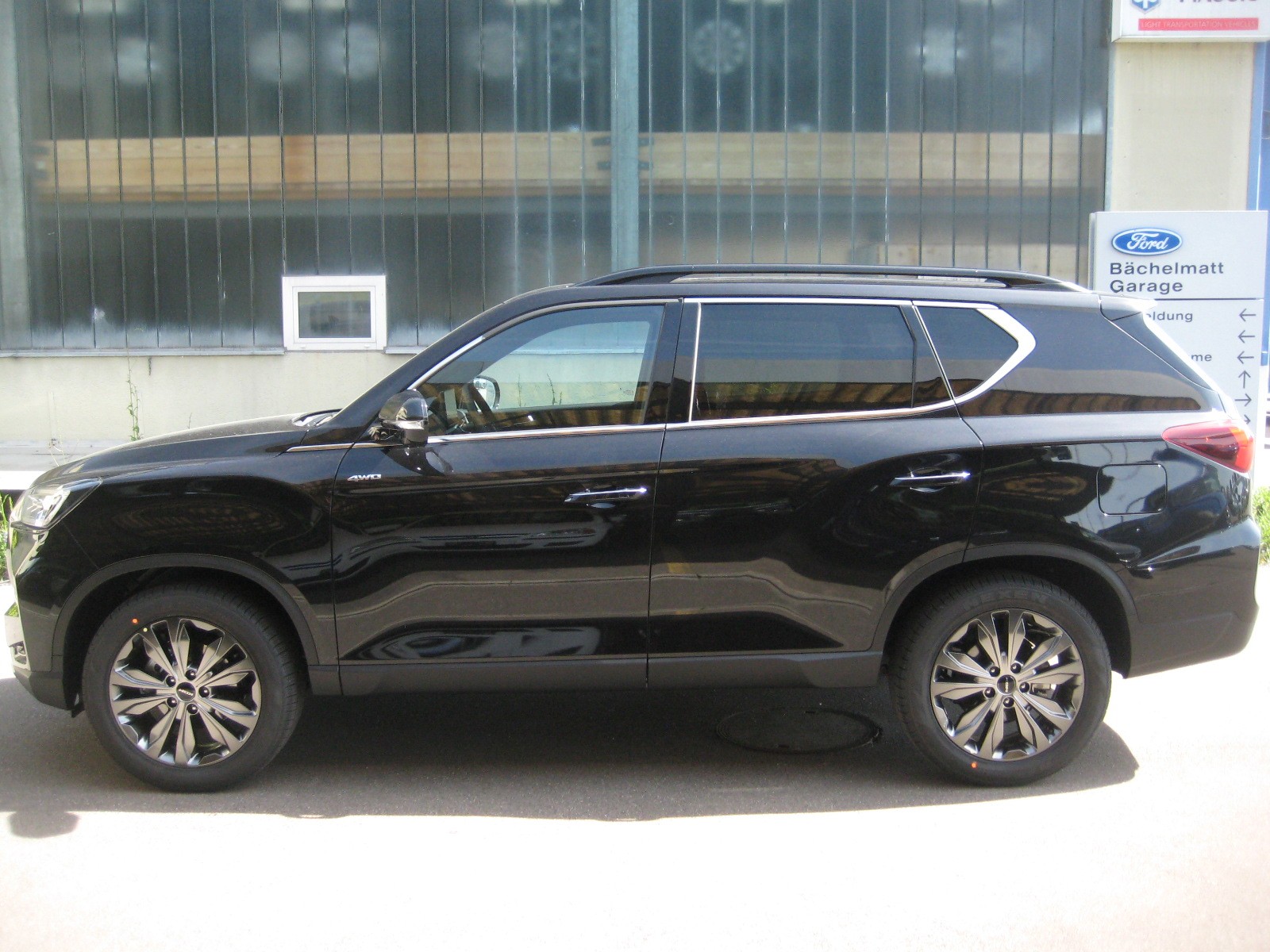 KGM-SsangYong Rexton 2.2 CRDi Blackline 4WD AT-image-1