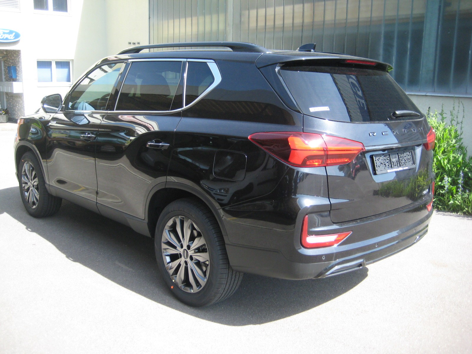 KGM-SsangYong Rexton 2.2 CRDi Blackline 4WD AT-image-2