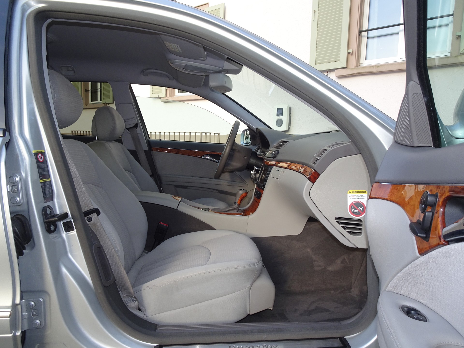 MERCEDES-BENZ E 320 CDI Elégance 4Matic Automatic-image-7