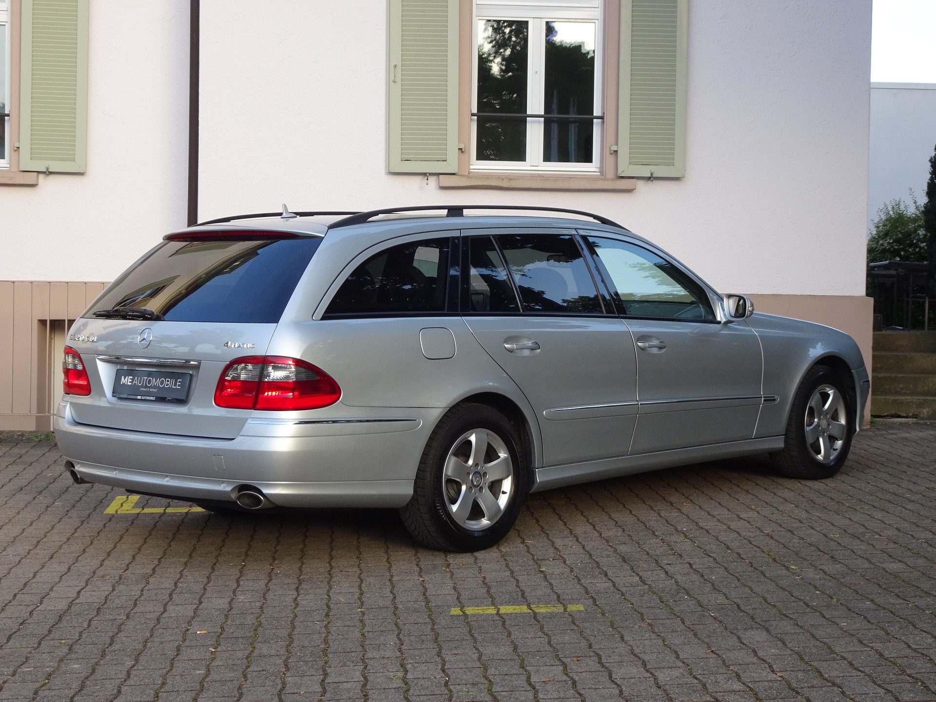 MERCEDES-BENZ E 320 CDI Elégance 4Matic Automatic-image-1