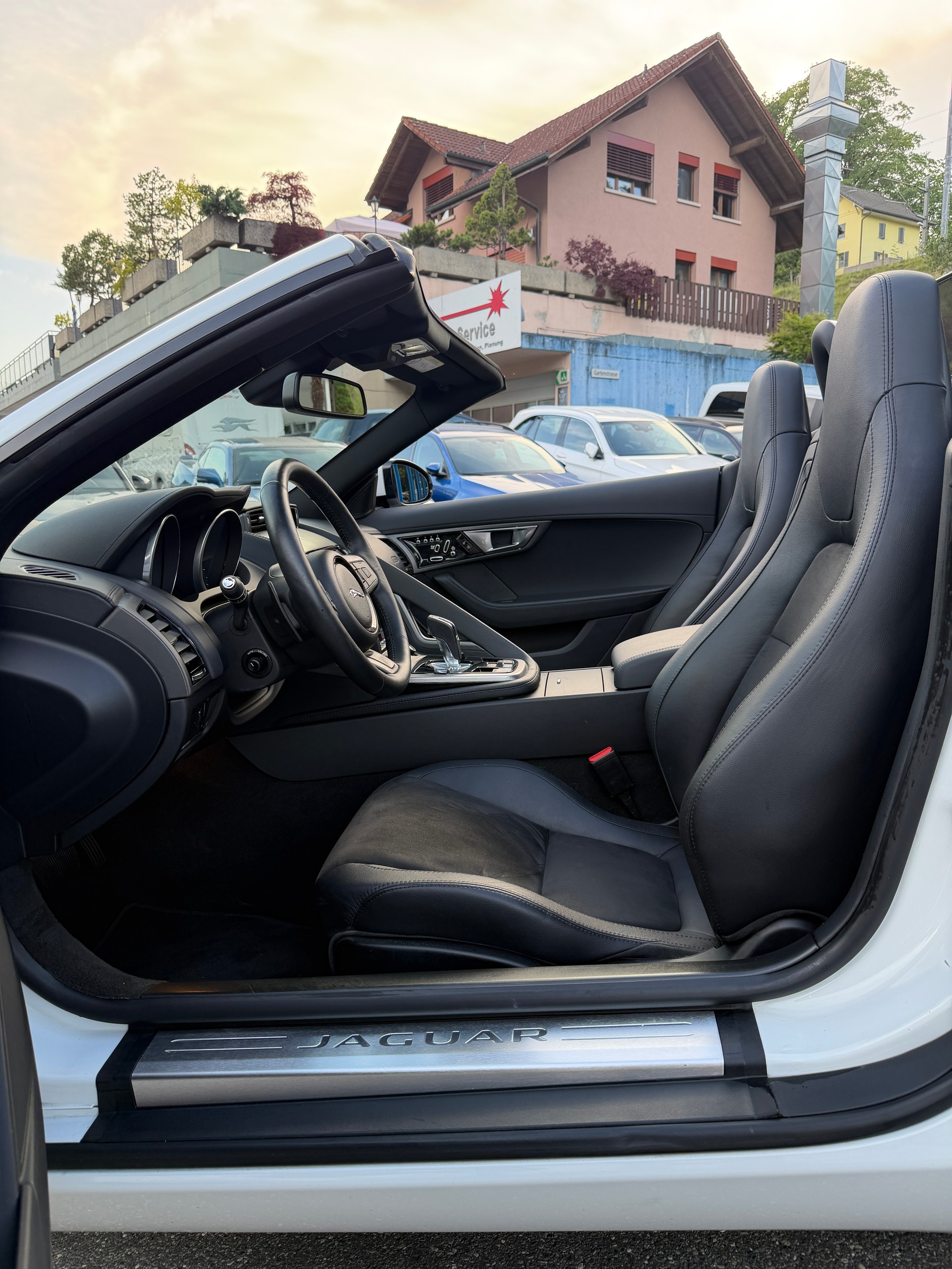 JAGUAR F-Type Convertible 3.0 V6 S/C-image-10