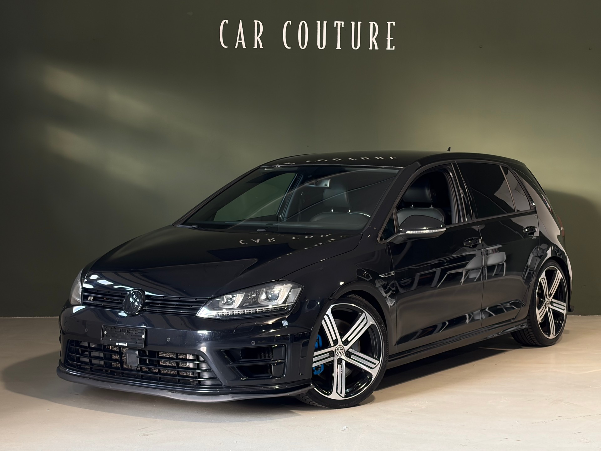 VW Golf 2.0 TSI R 4Motion DSG * MFK 28. 01 2026 *-showroom-element-1