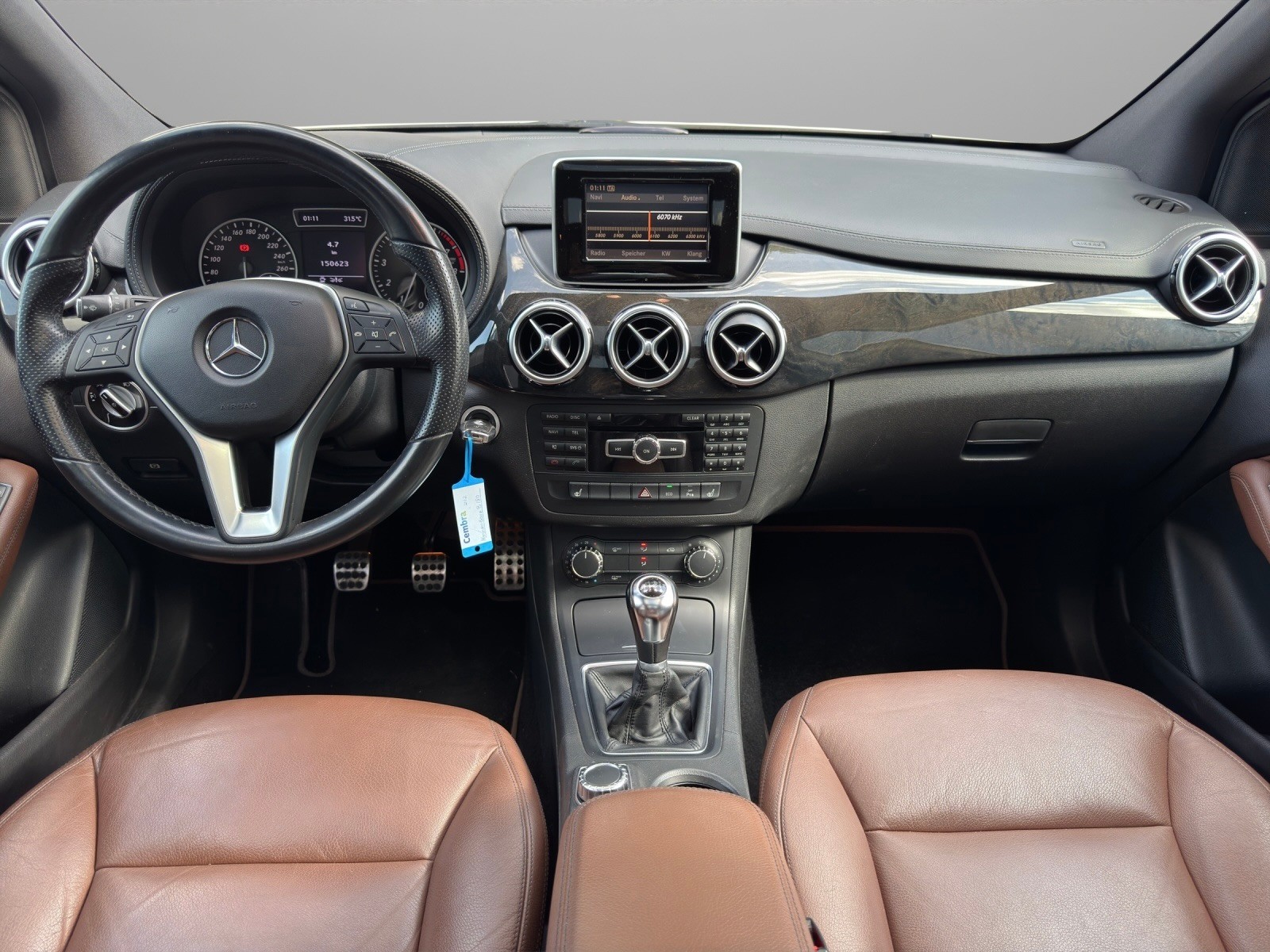 MERCEDES-BENZ B 180-image-7