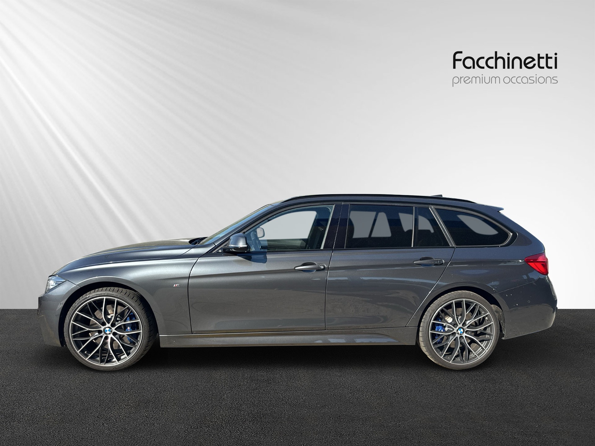 BMW 330d xDrive Touring M Sport Line Steptronic-showroom-element-1