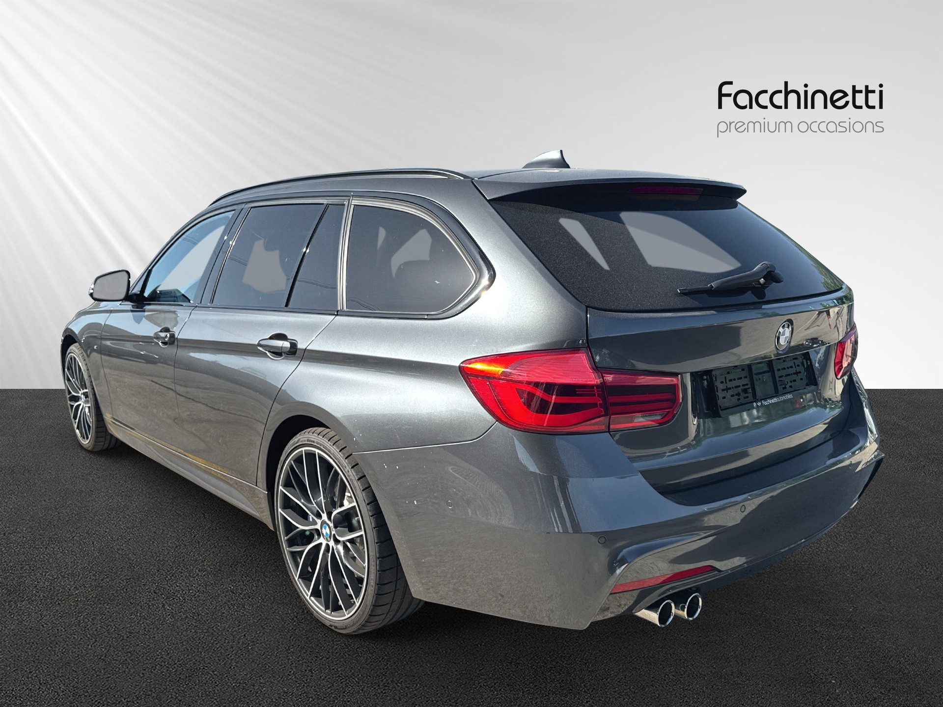 BMW 330d xDrive Touring M Sport Line Steptronic-showroom-element-2