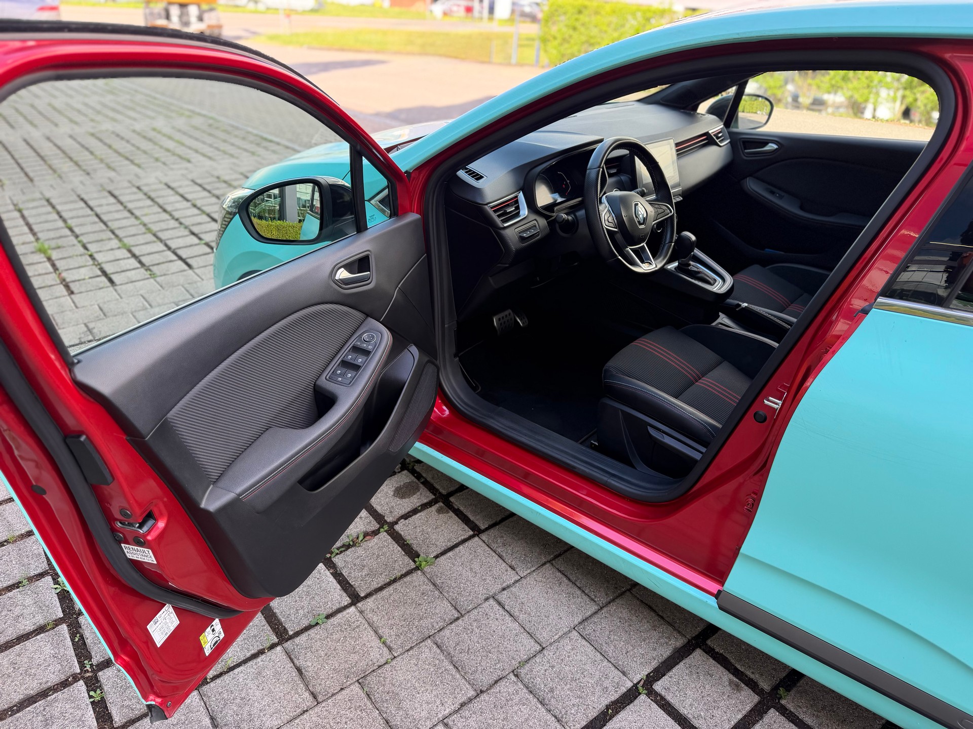 RENAULT Clio 1.6 E-Tech RS Line-image-15