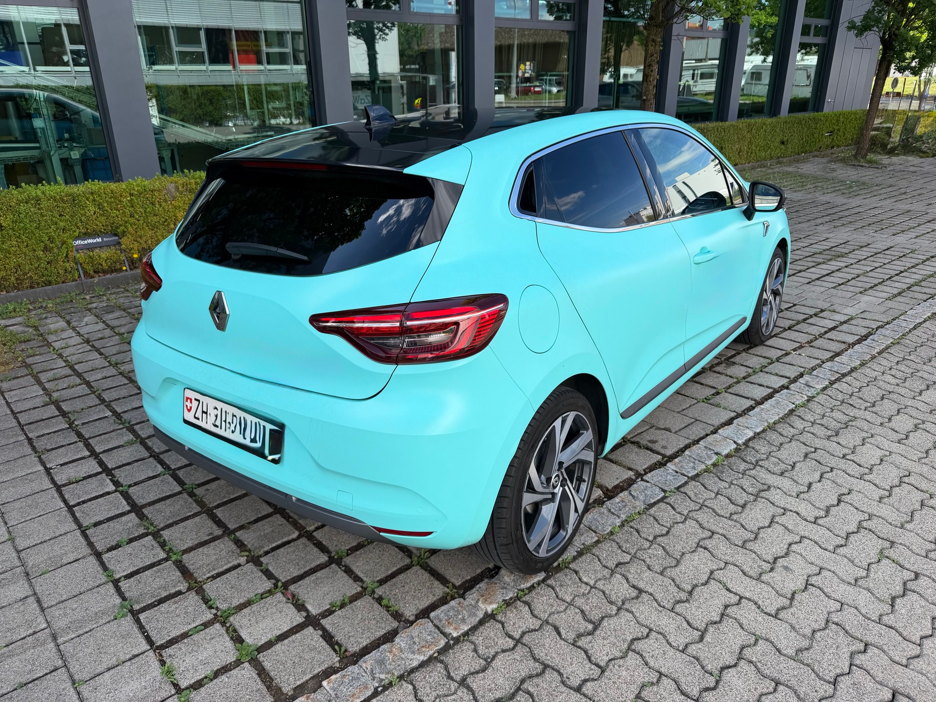 RENAULT Clio 1.6 E-Tech RS Line-image-21