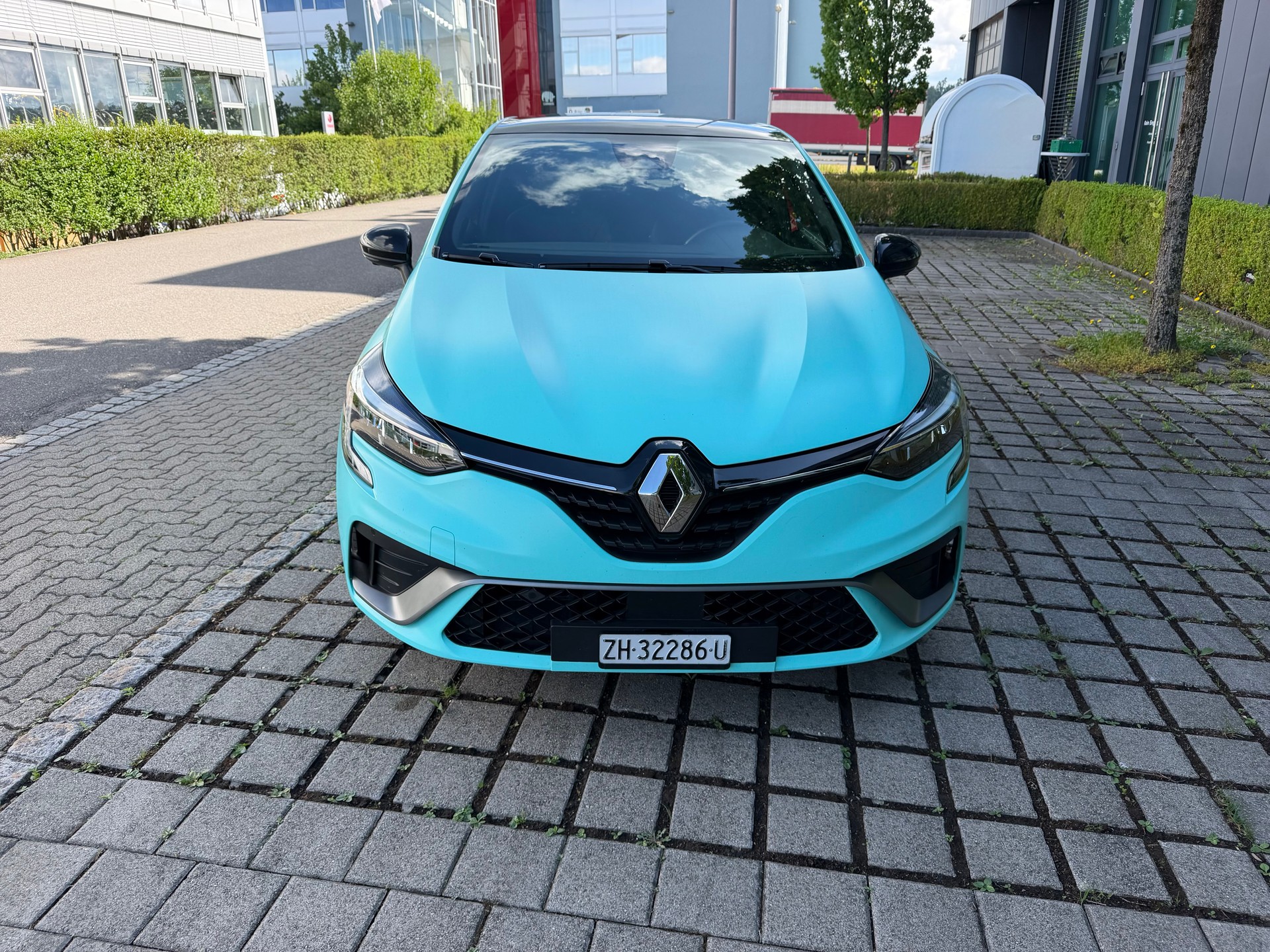 RENAULT Clio 1.6 E-Tech RS Line-showroom-element-1