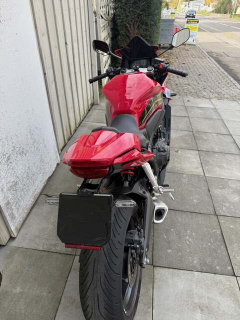 HONDA CBR 650 R ABS-image-10