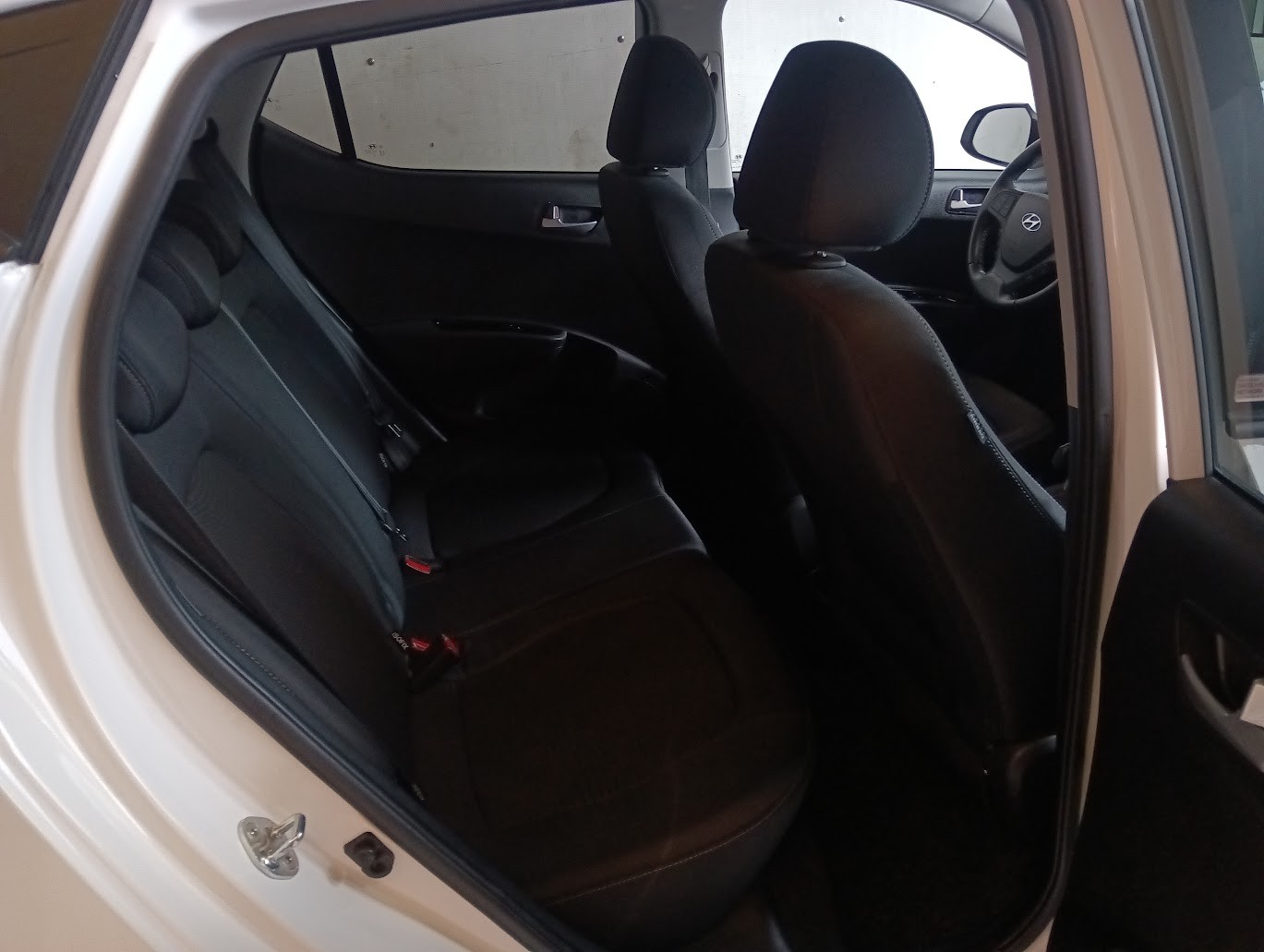 HYUNDAI i10 1.2 Vertex Automatic-image-10