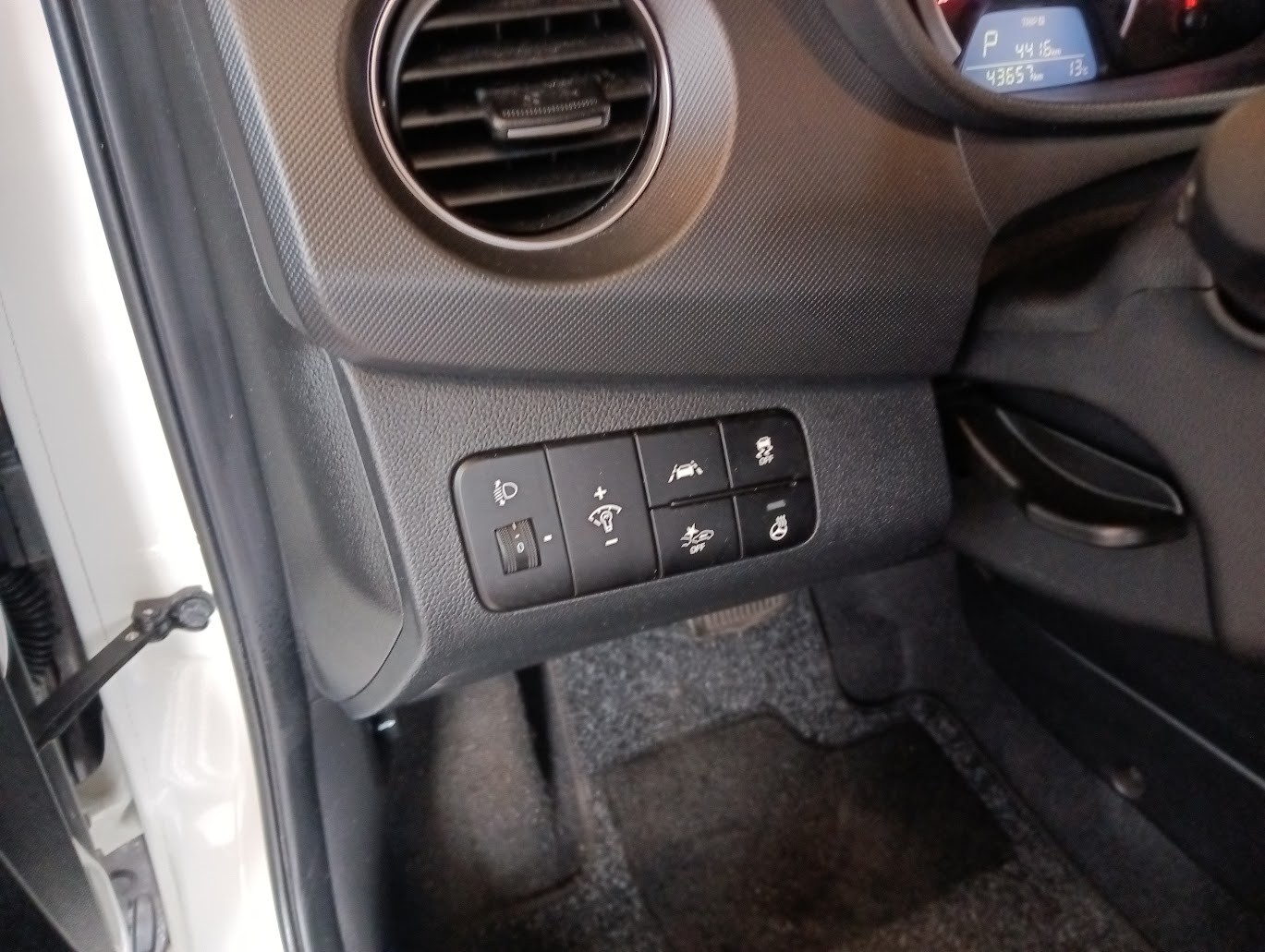 HYUNDAI i10 1.2 Vertex Automatic-image-11