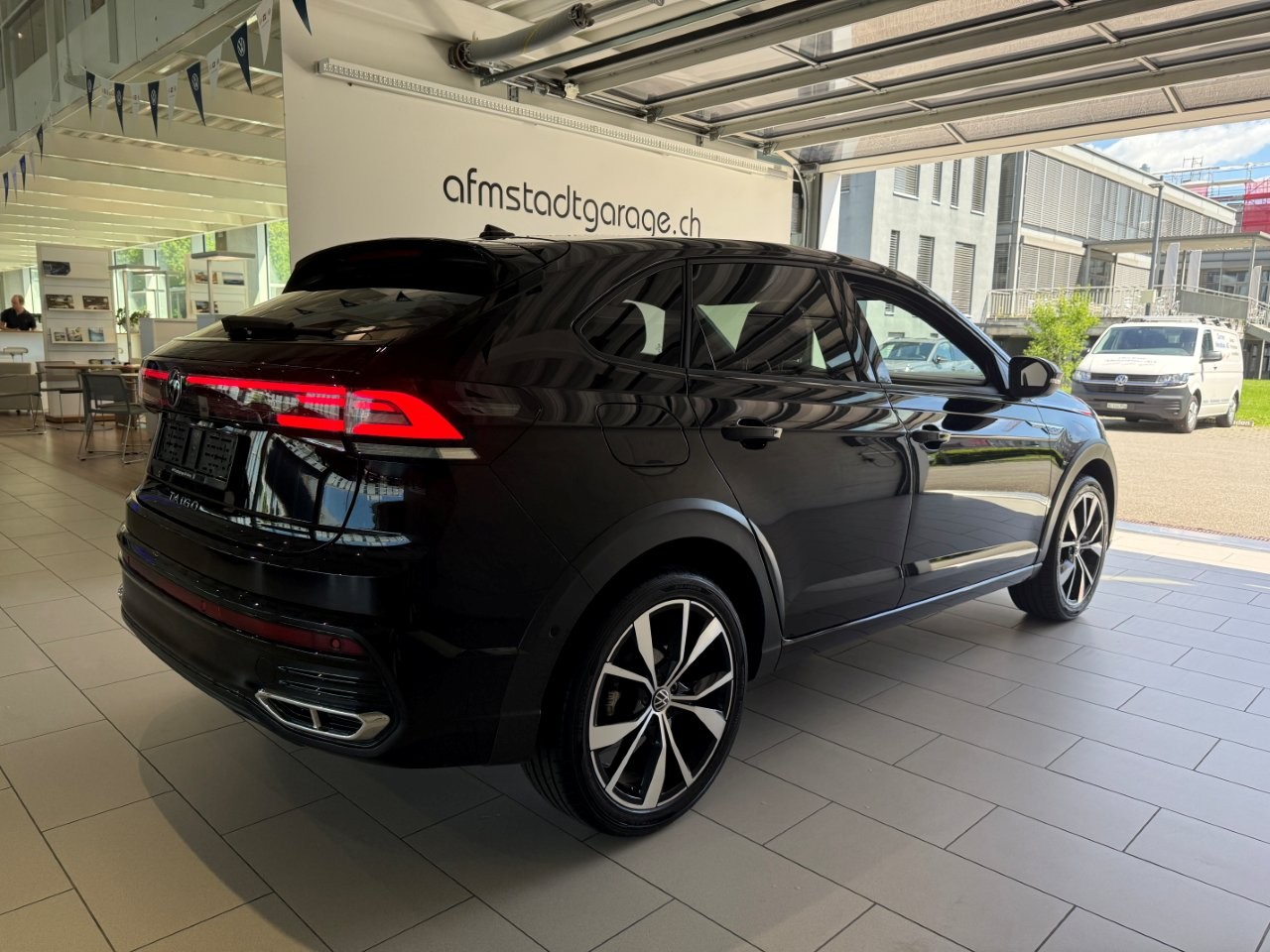 VW Taigo 1.5 TSI R-Line DSG-image-4