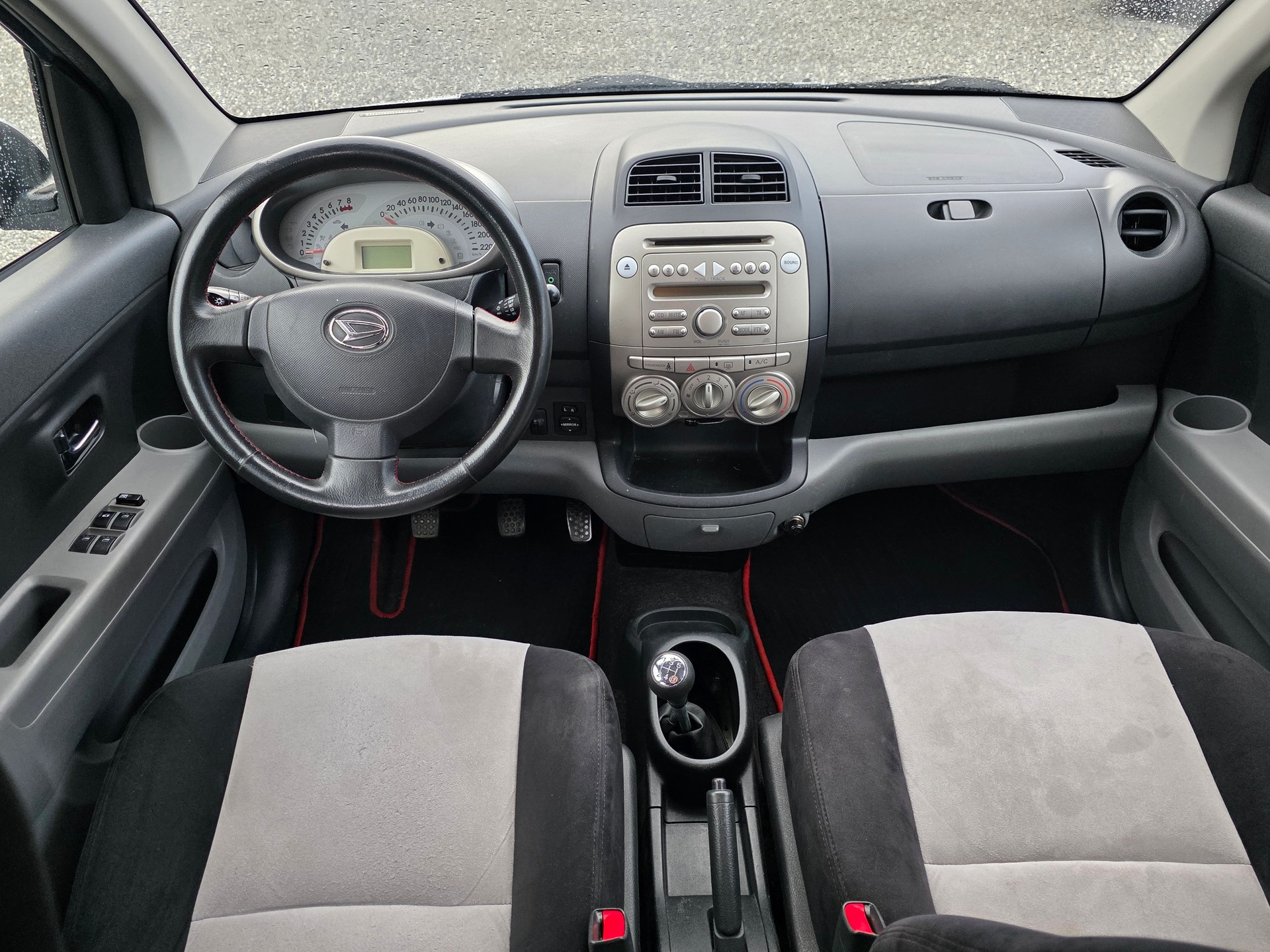 DAIHATSU Sirion 1.3 eco-4WD-image-5