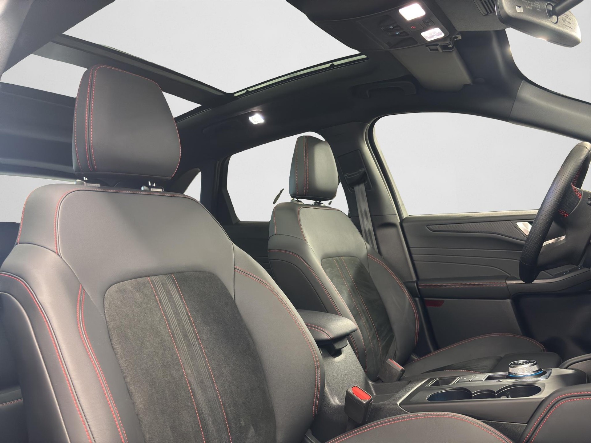 FORD Kuga 2.5 Hybrid ST-Line X 4x4-image-11