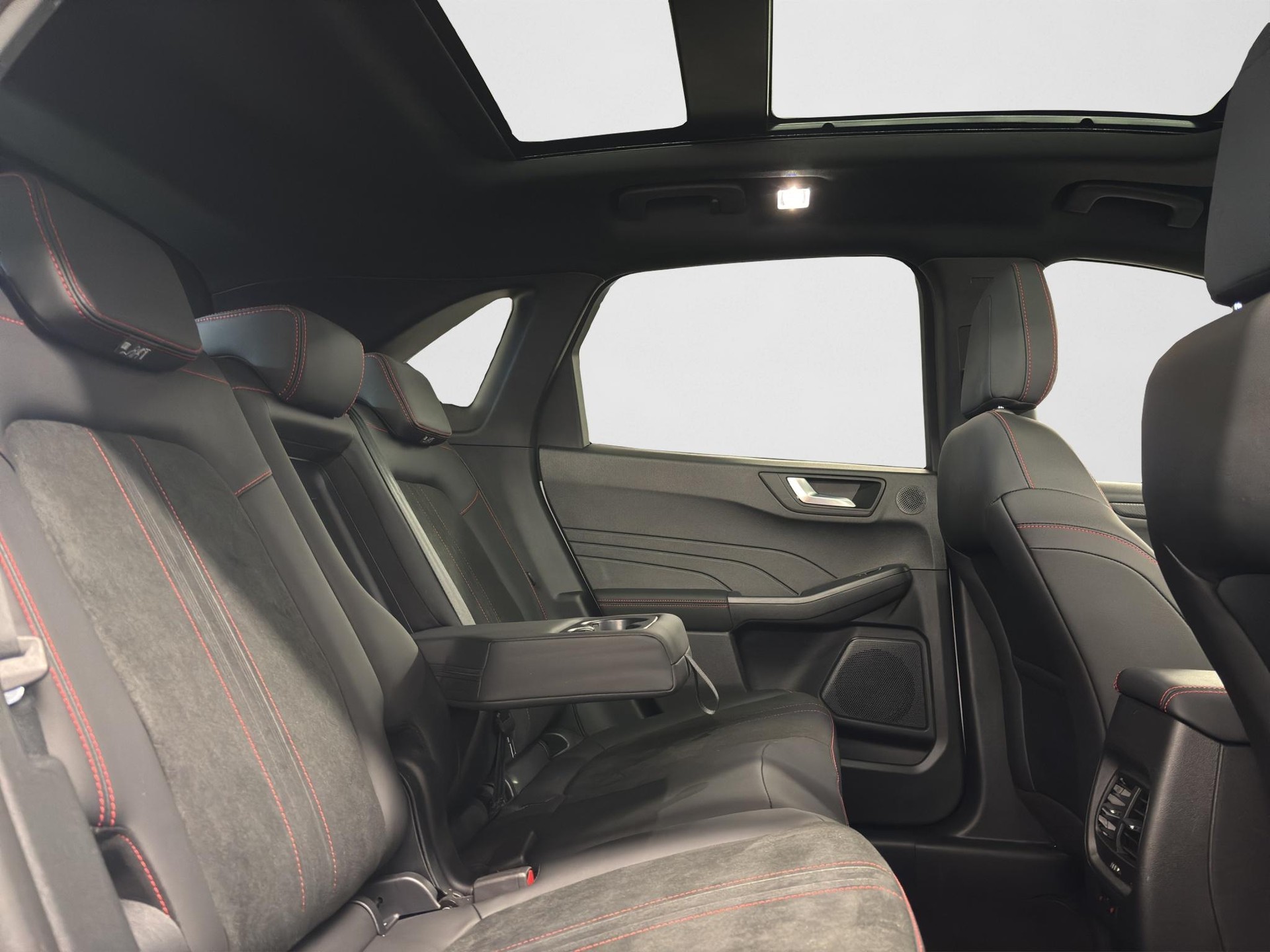 FORD Kuga 2.5 Hybrid ST-Line X 4x4-image-12