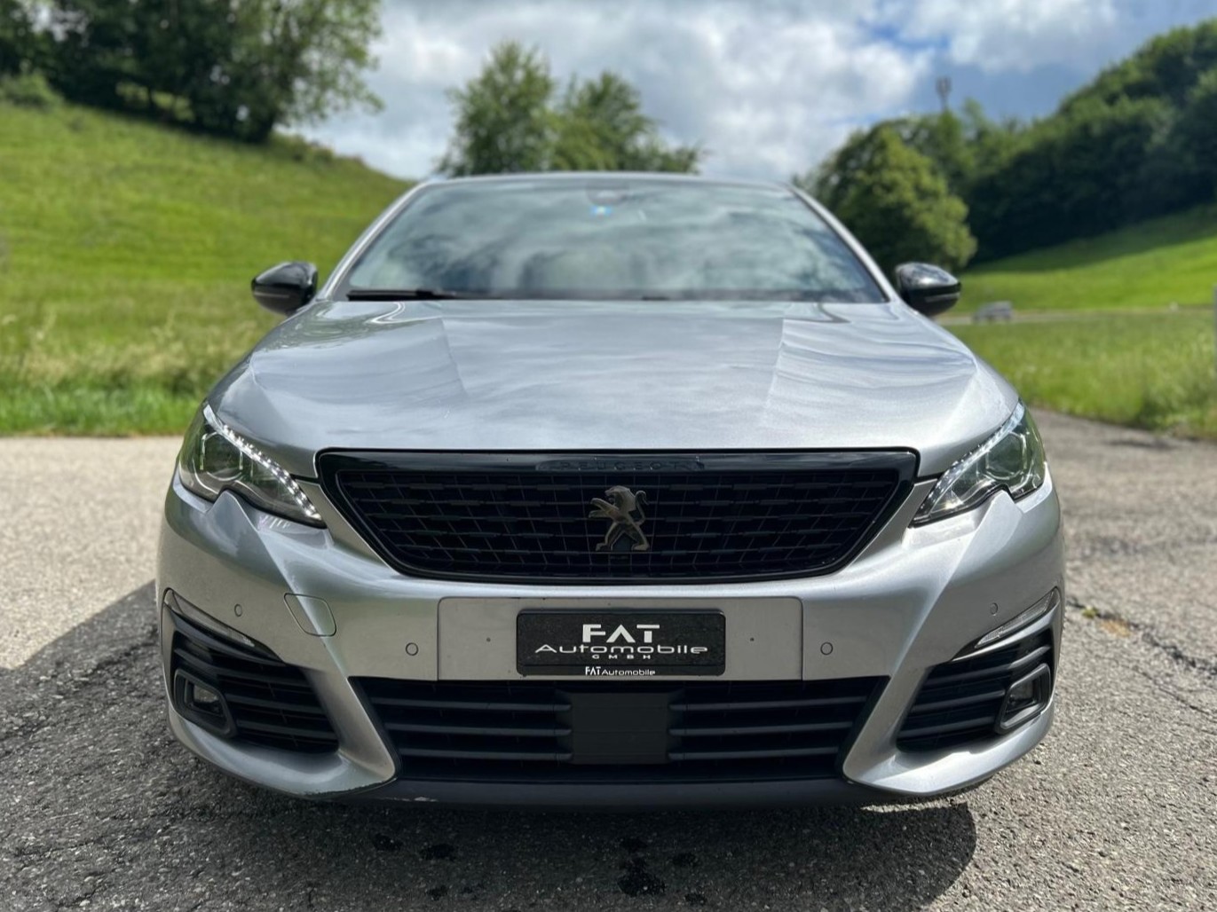 PEUGEOT 308 1.2 Pure Tech GT Pack EAT8-image-7